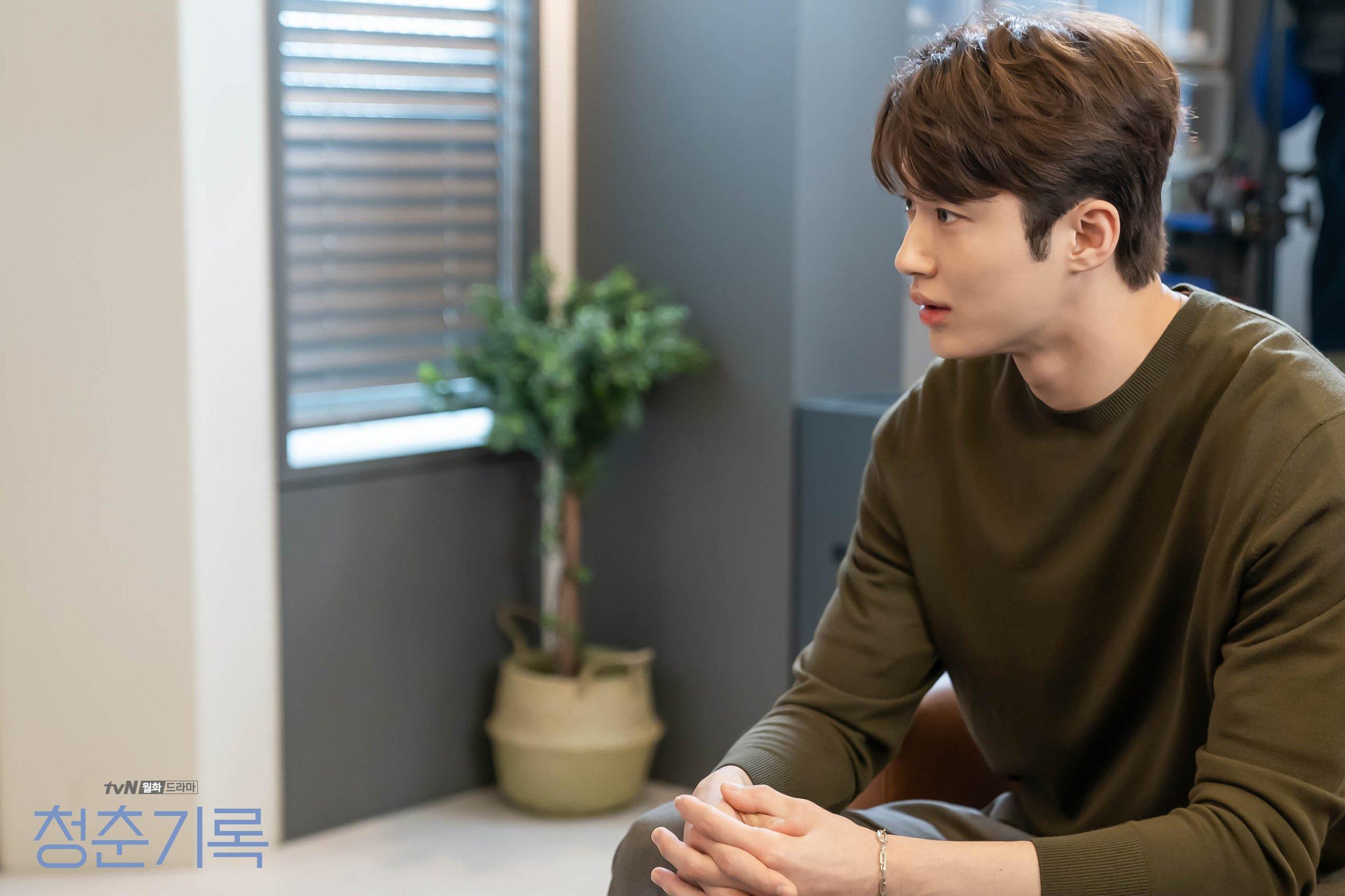 2400x1600 Photos New Stills Added for the Korean Drama 'Record of Youth' HanCinema
