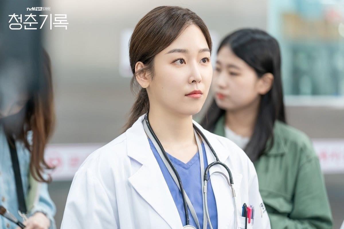 1200x799 All The Best Celebrity Cameos We Spotted On record Of Youth