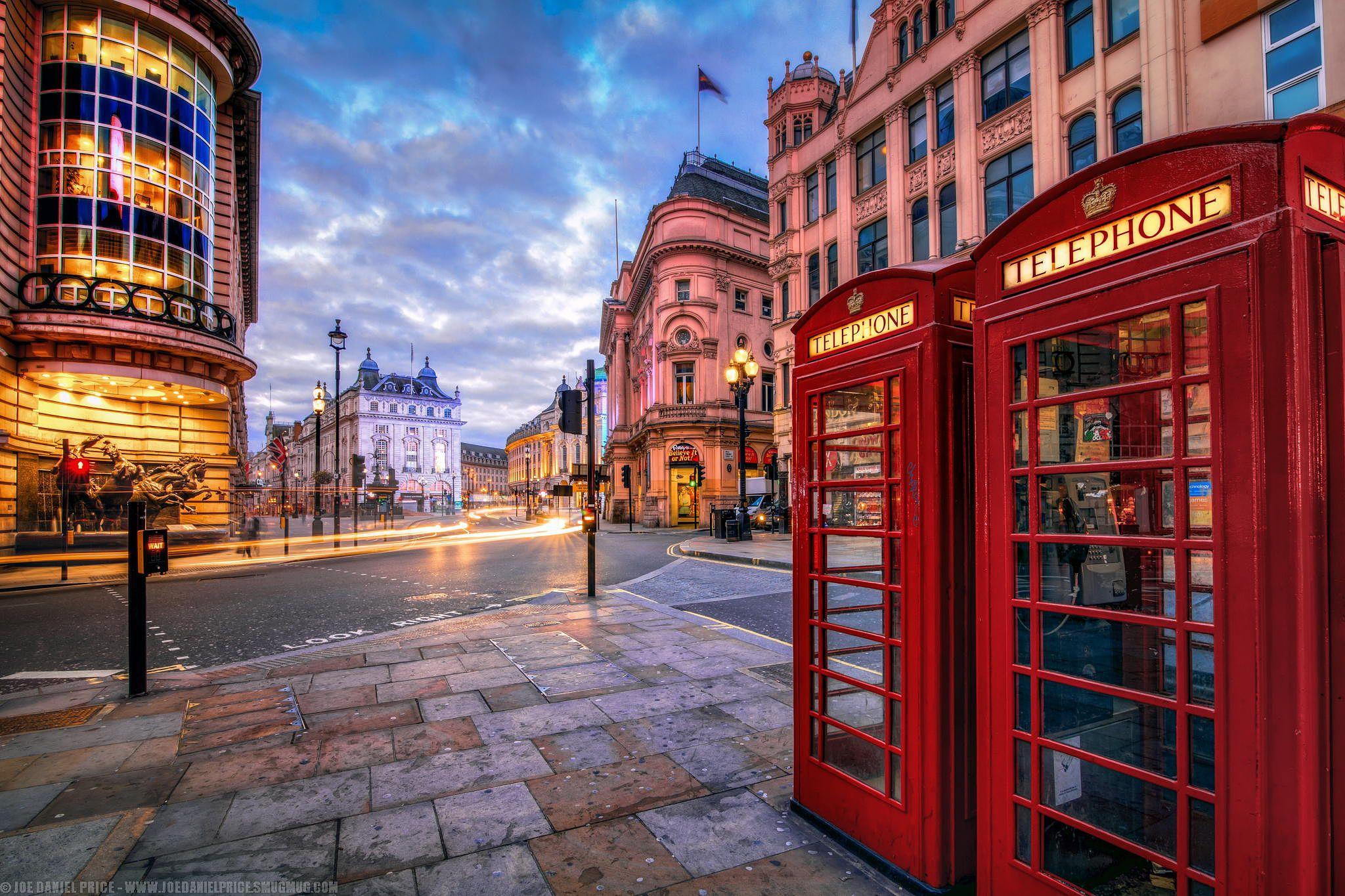2048x1365 Red Phone boxes at Piccadilly Circus, London, England. London wallpaper, London england, England