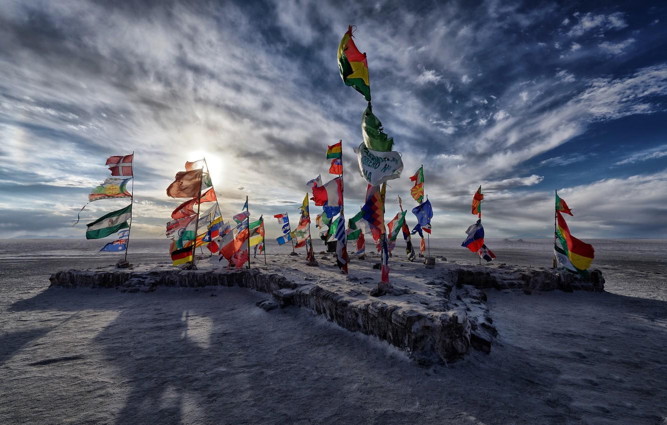 1332x850 Wallpaper lake, Salar de uyuni, salt, Flags, Bolivia image for desktop, section разное