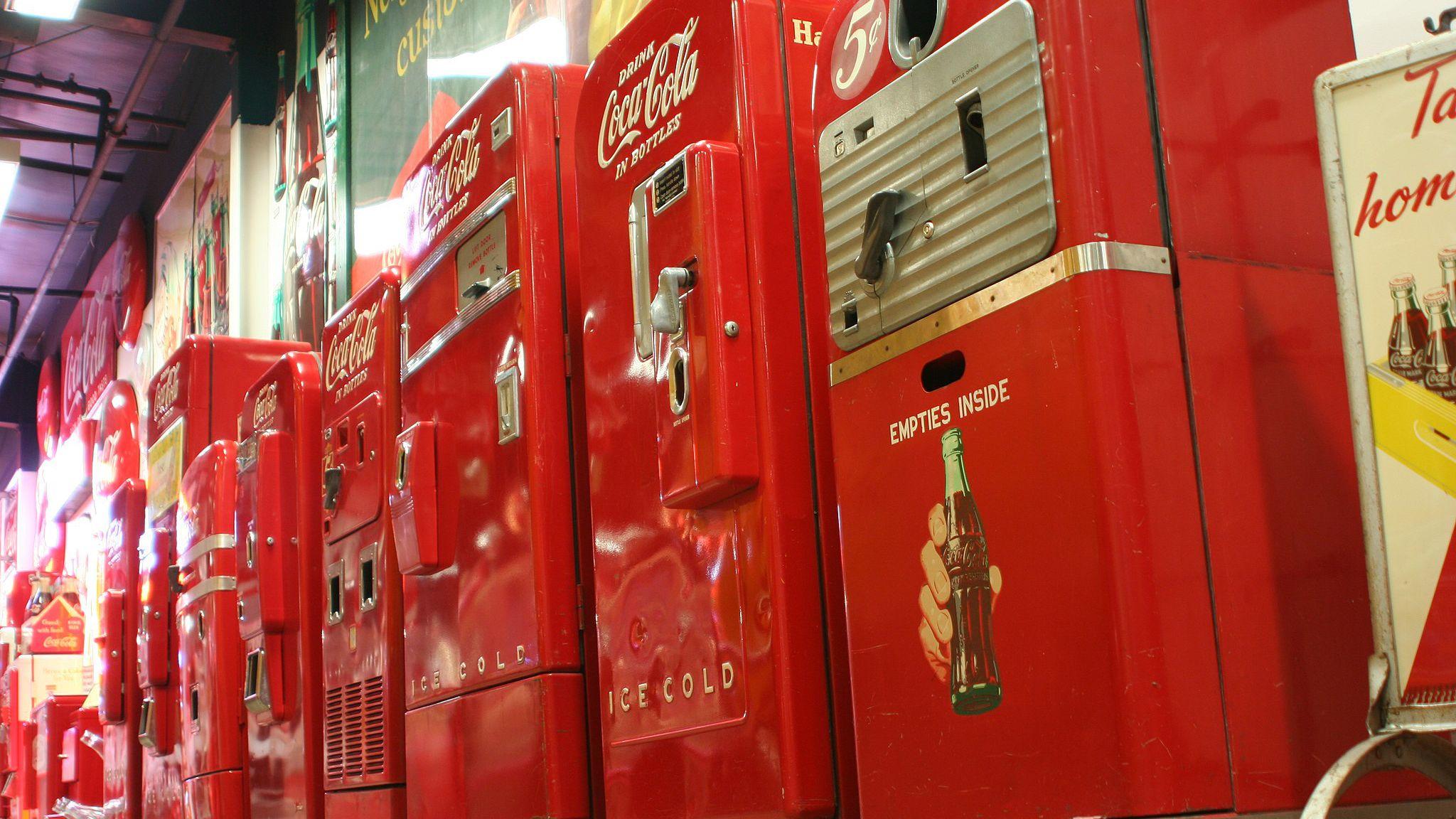 Vending Machine Wallpapers - Top Free Vending Machine Backgrounds