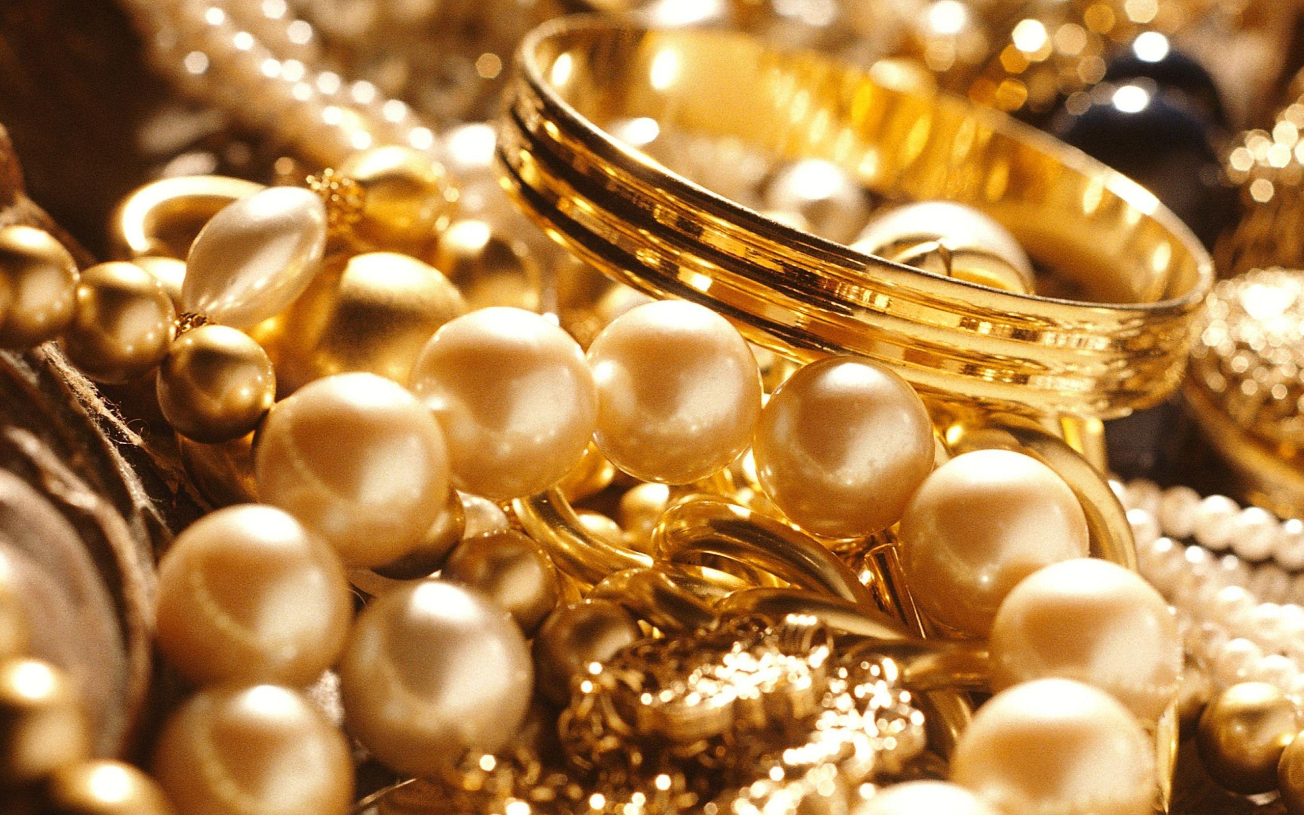 2560x1600 Man Made Wallpaper. Gold everything, Pearls, Gold aesthetic