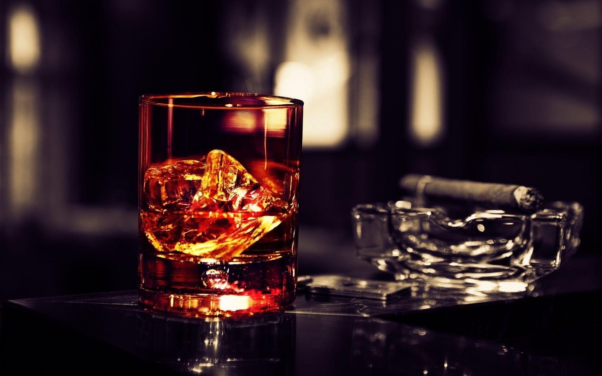 1920x1200 Cigar whiskey Glass of ice