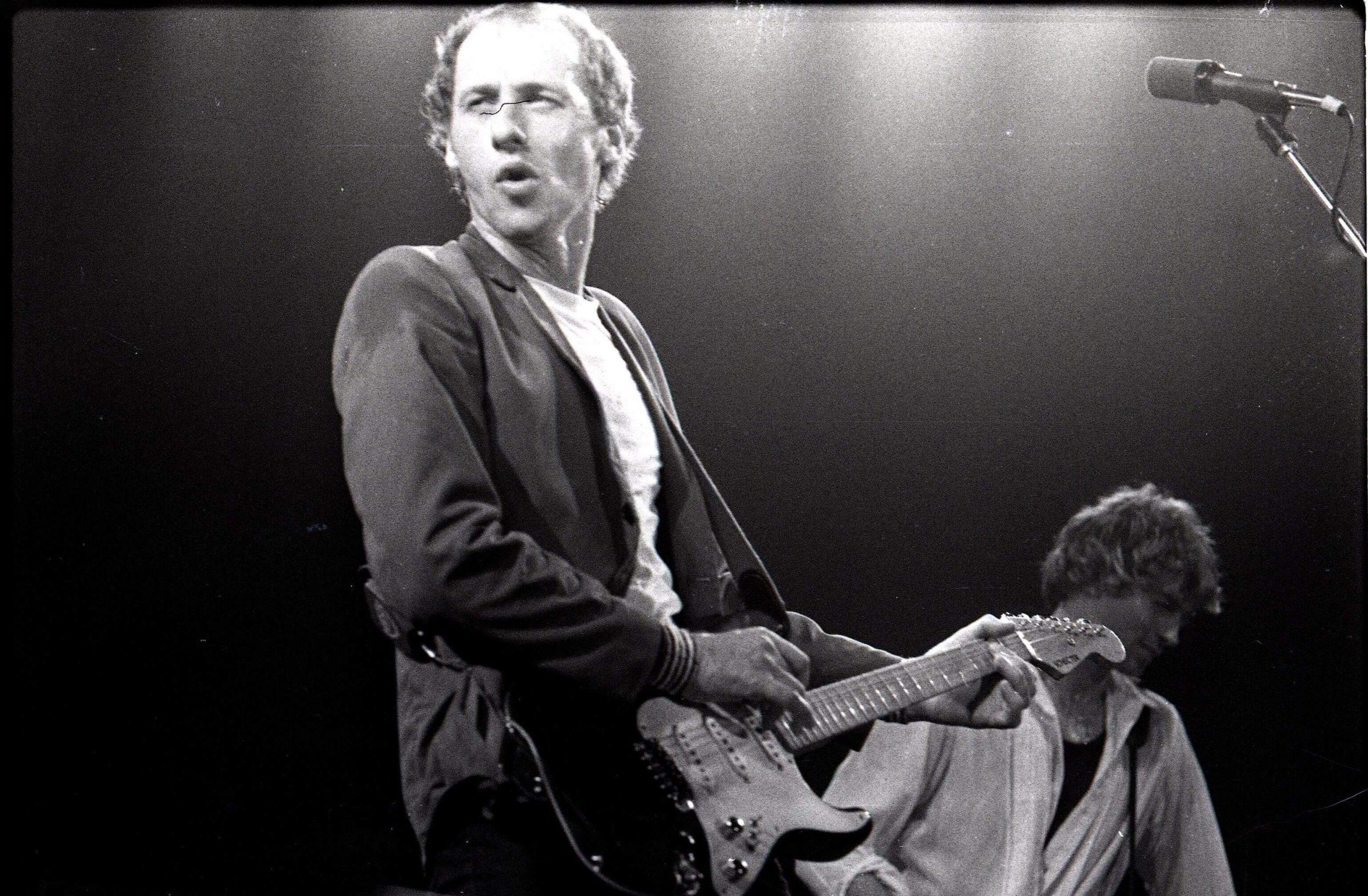 2560x1677 Mark Knopfler HD