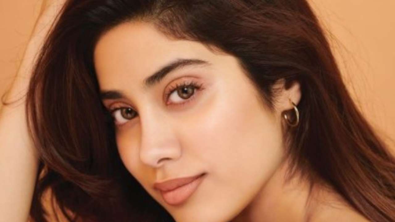 1280x720 Janhvi Kapoor issues clarification while sharing photo dressed in bridal avatar amid COVID crisis