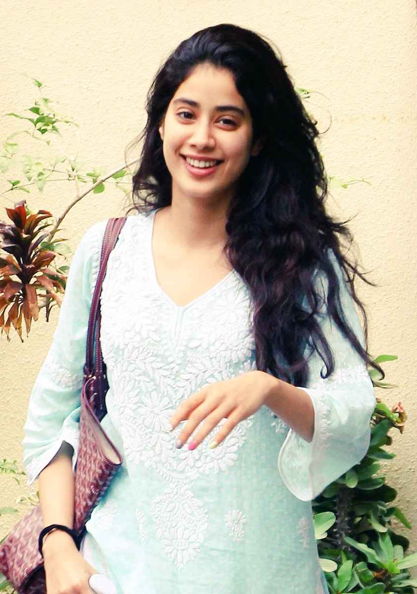 842x1200 jhanvi kapoor photo and image free download