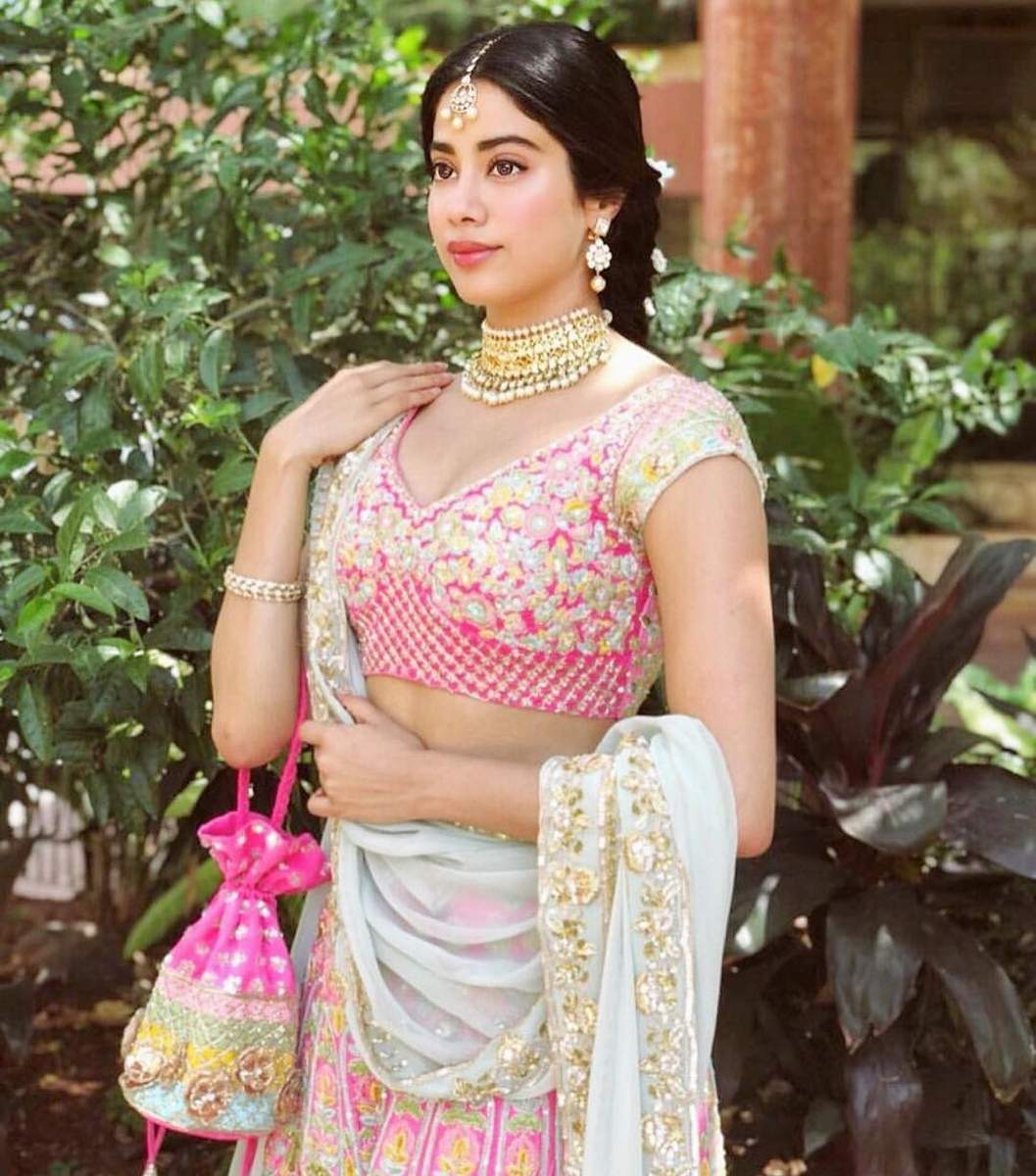 1057x1200 Bollywood Actress Jhanvi kapoor Photo and Movie News