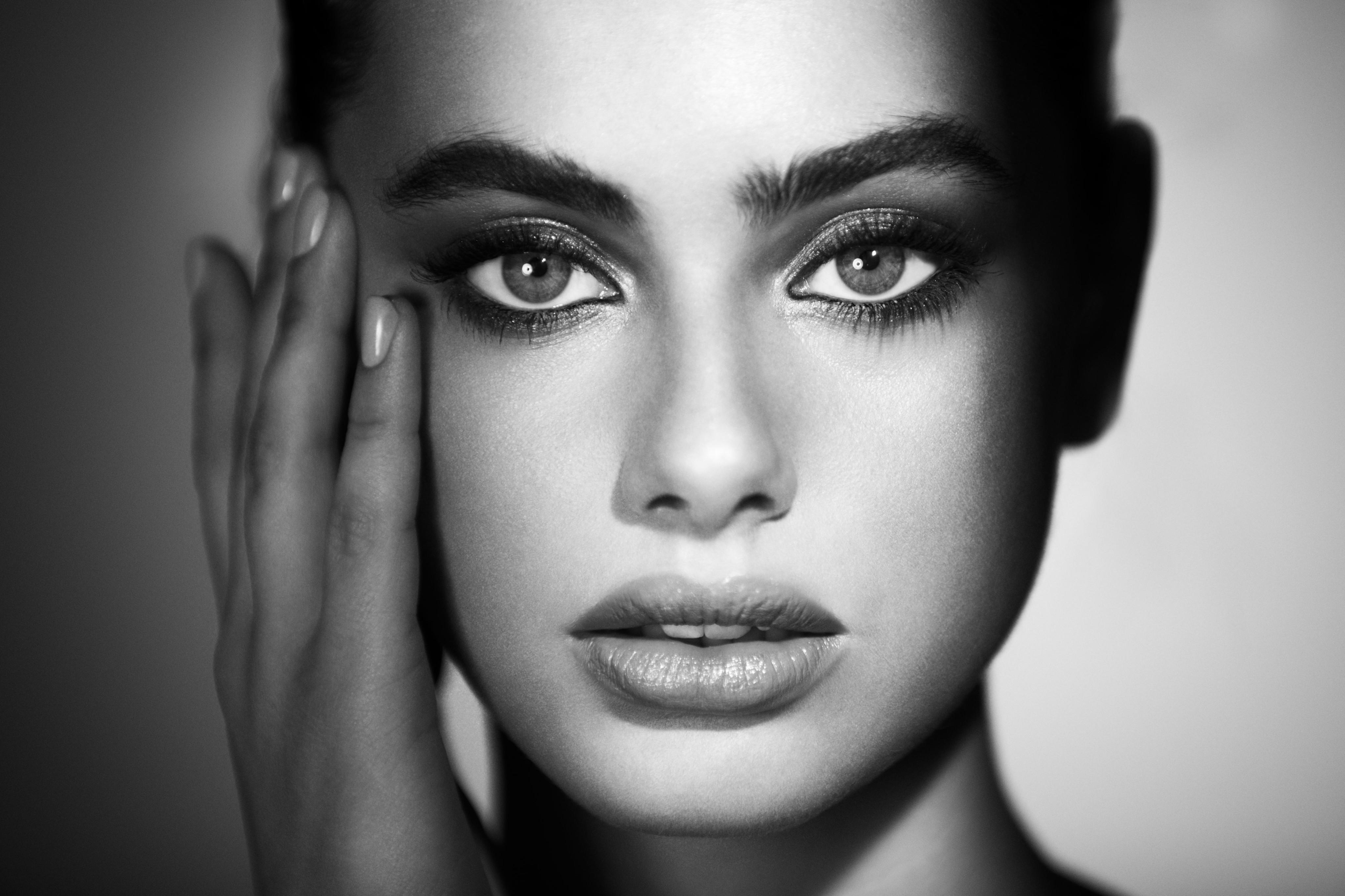 4096x2730 Photo of fashion model Yael Shelbia 639344. Models