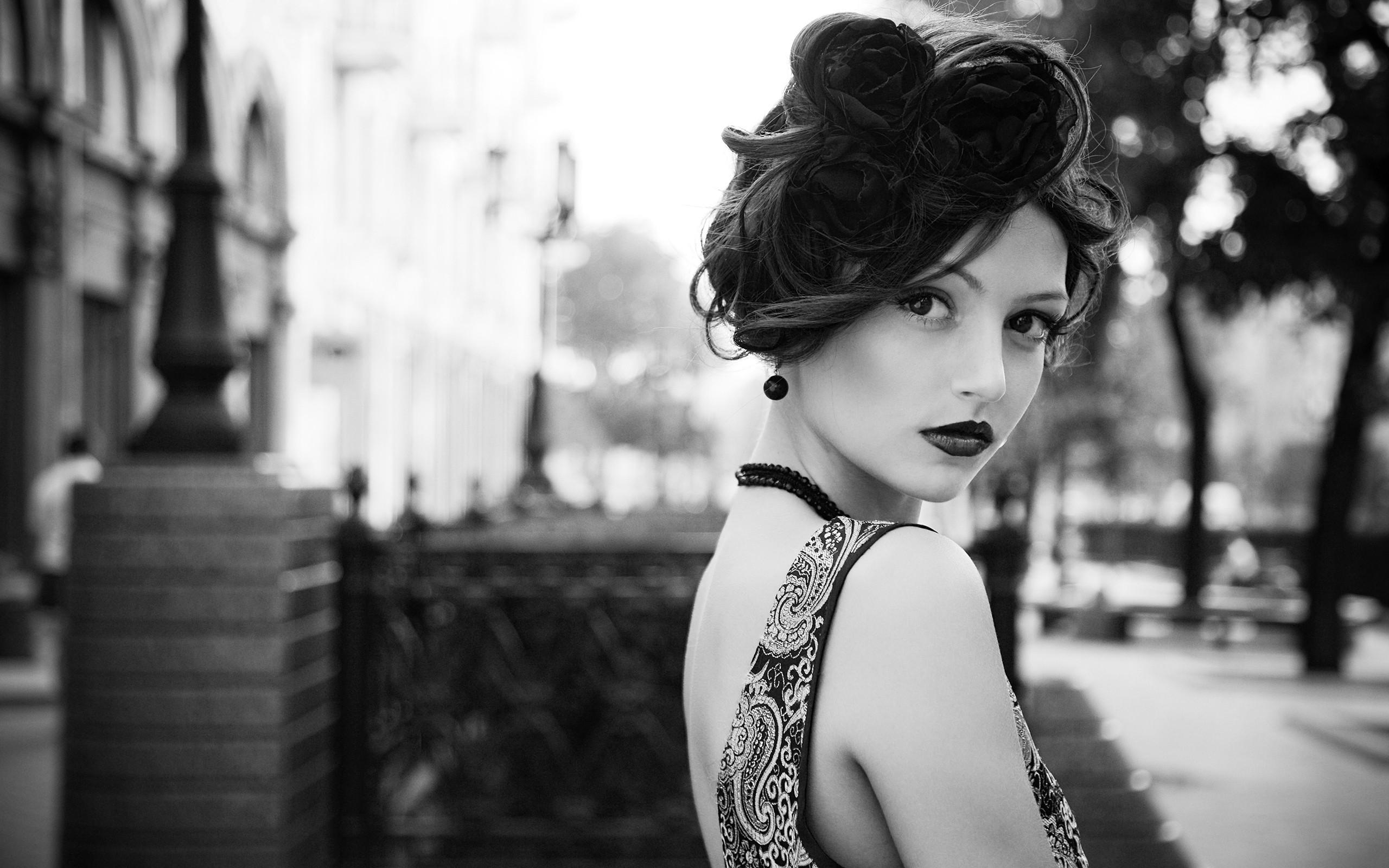 2560x1600 monochrome, Women, Females, Girls, Face, Models, Fashion Wallpaper HD / Desktop and Mobile Background
