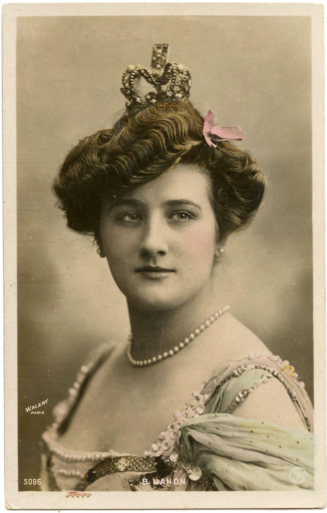 1075x1688 Vintage Queen Image! Graphics Fairy