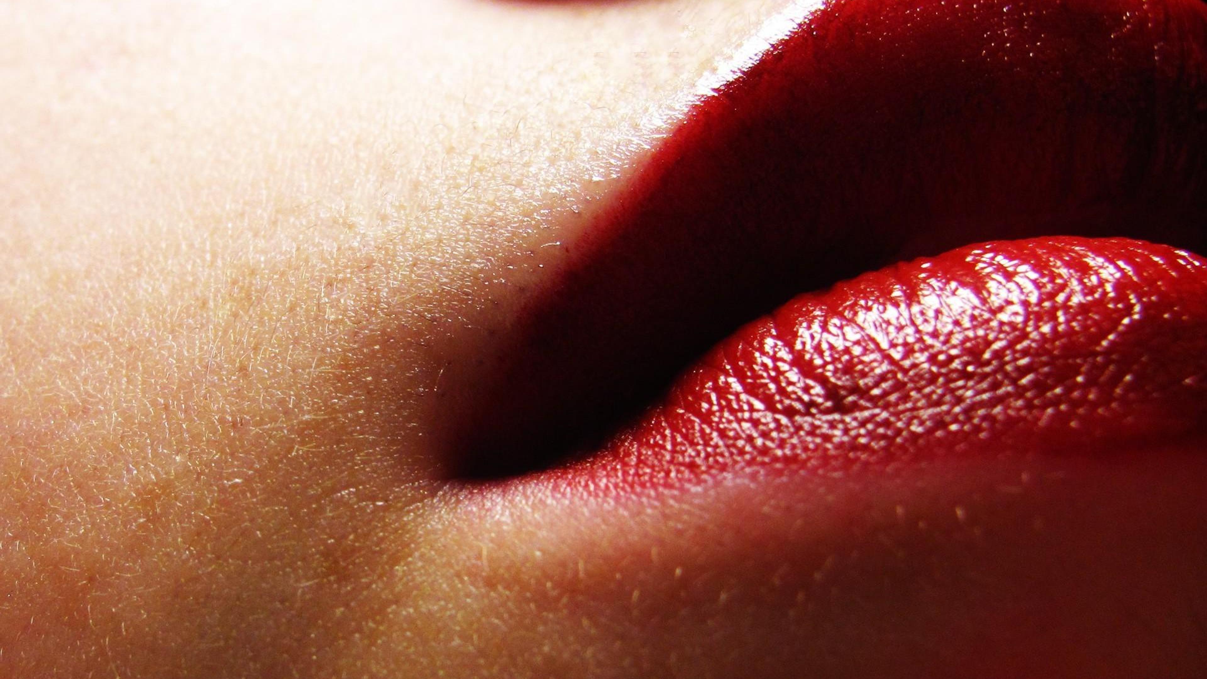 3840x2160 Red Lips