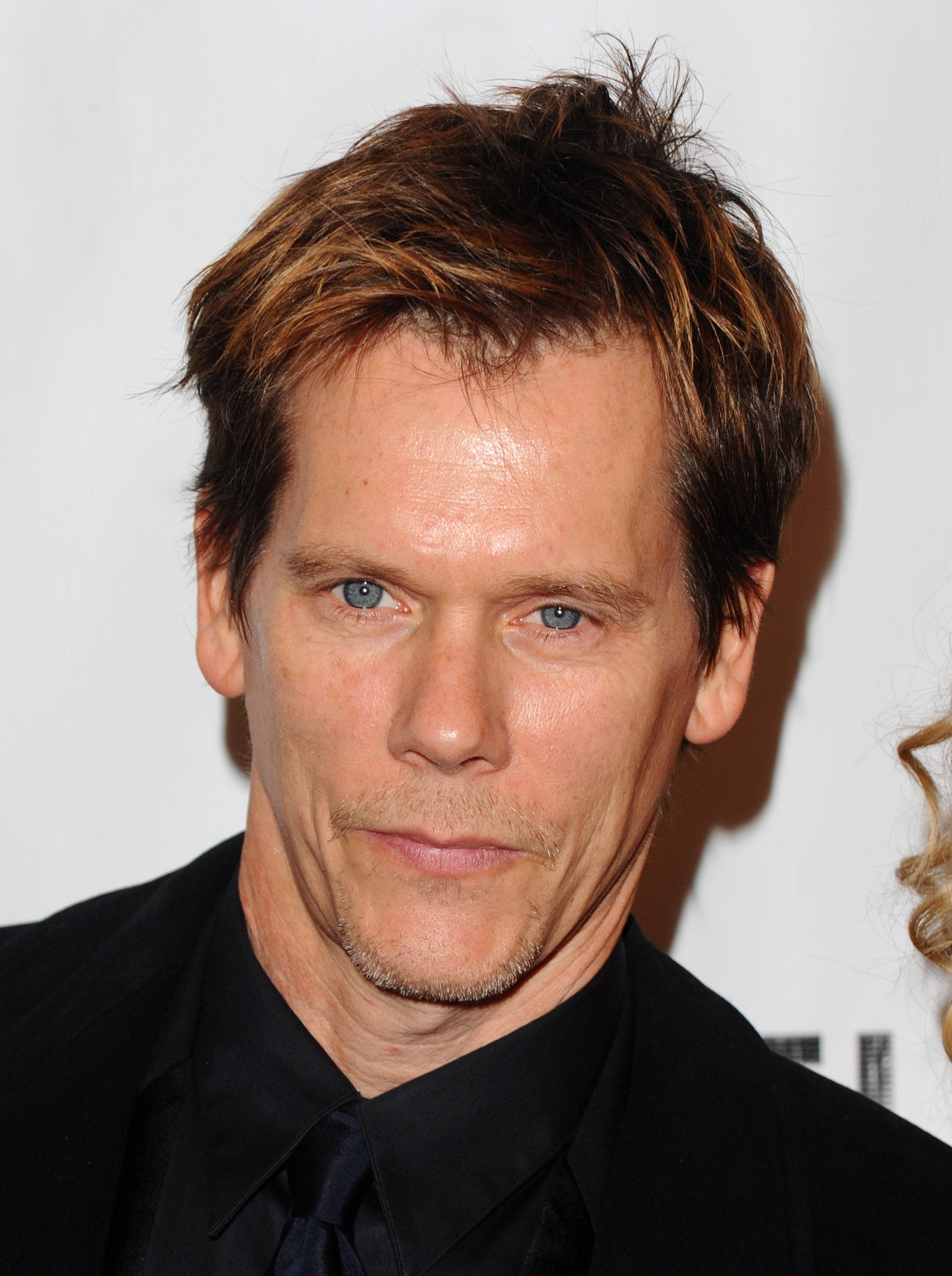 2239x3000 Kevin Bacon HD