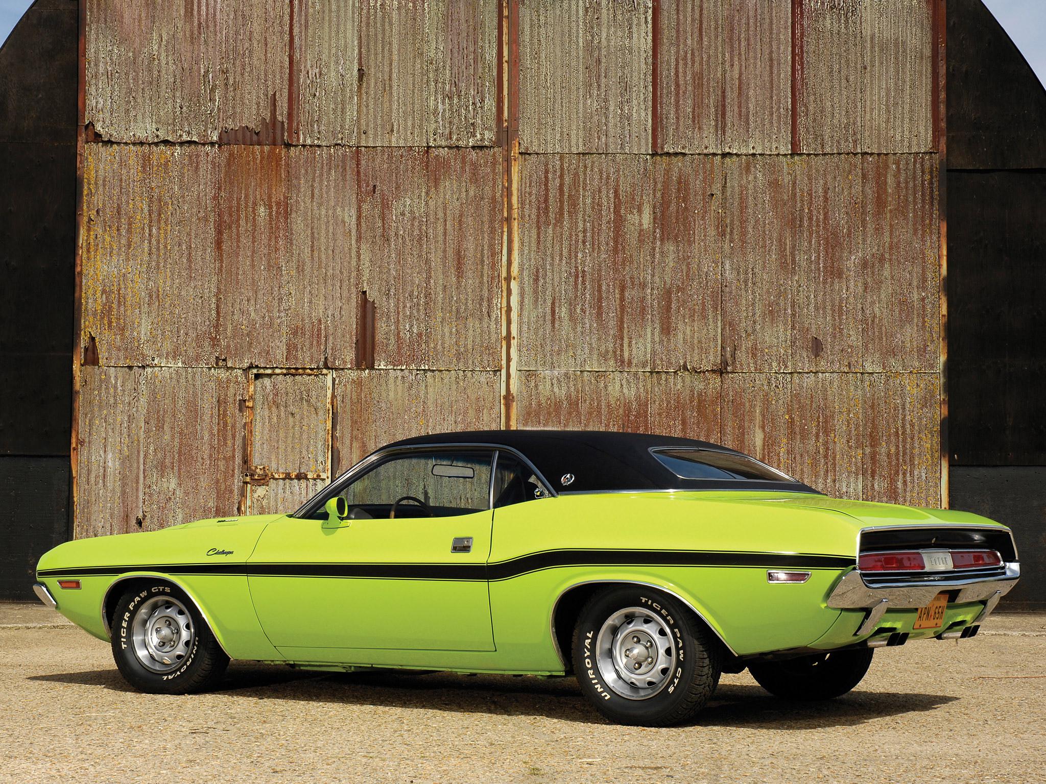 2048x1536 Dodge Challenger R T SE Wallpaper