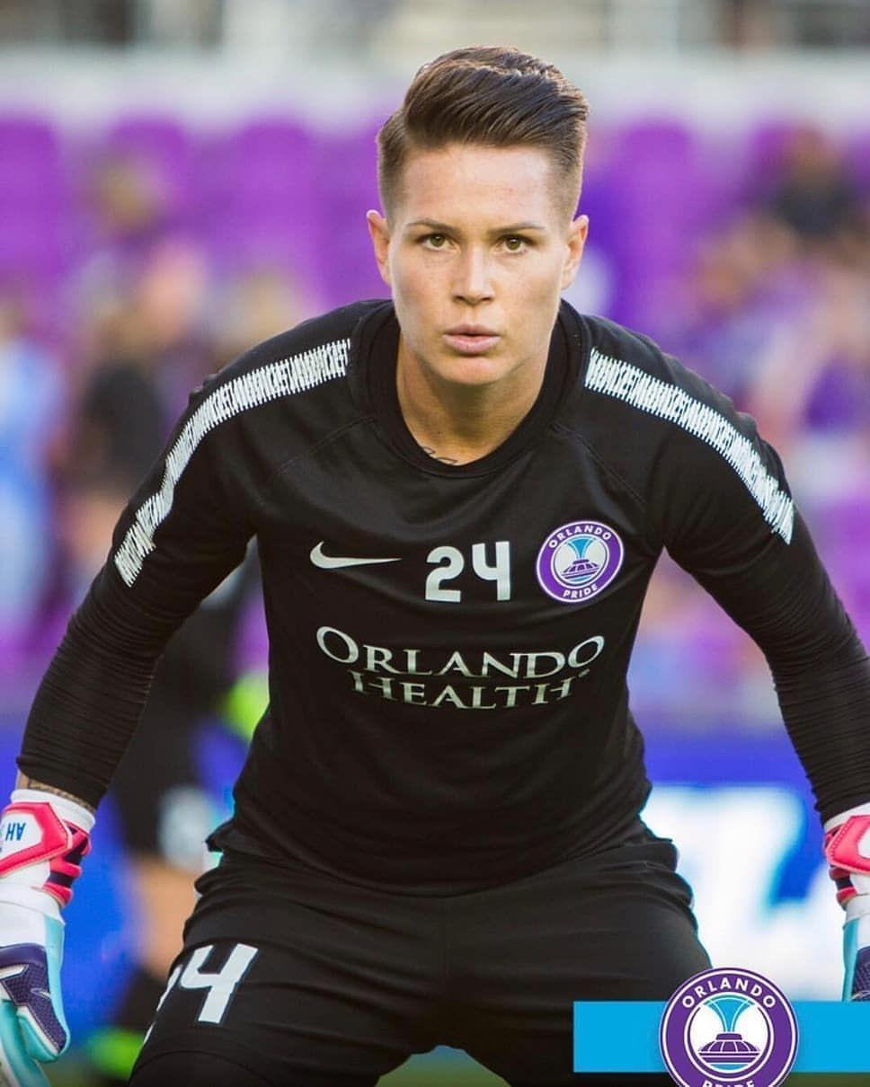 968x1210 Ashlyn Harris Wallpaper