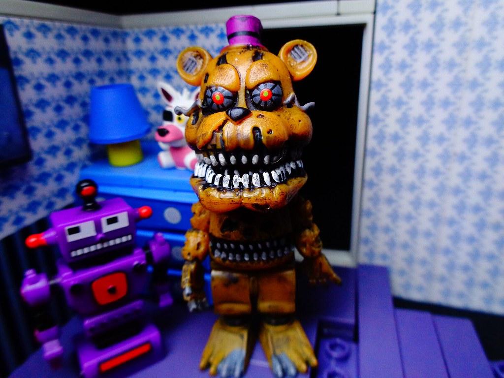 1024x768 Nightmare Fredbear. Do you like animatronics, child?