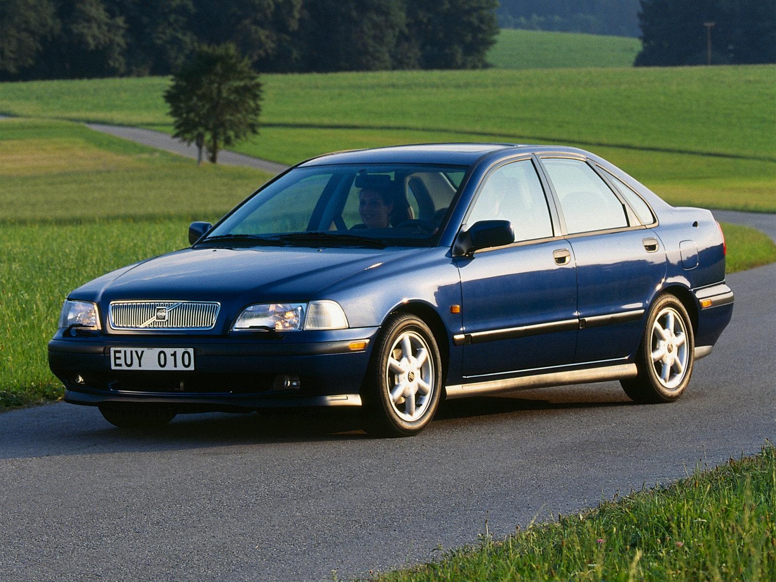 1600x1200 Volvo S40 (vs) 1999 Wallpaper