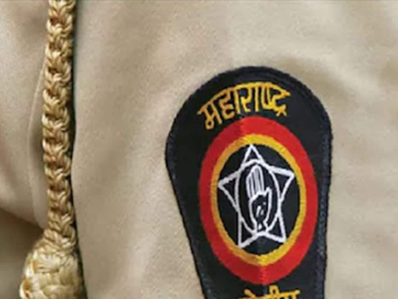 1600x1200 Maharashtra Cop Suffers Fracture After He is Manhandled by a Man Caught for Molesting Woman