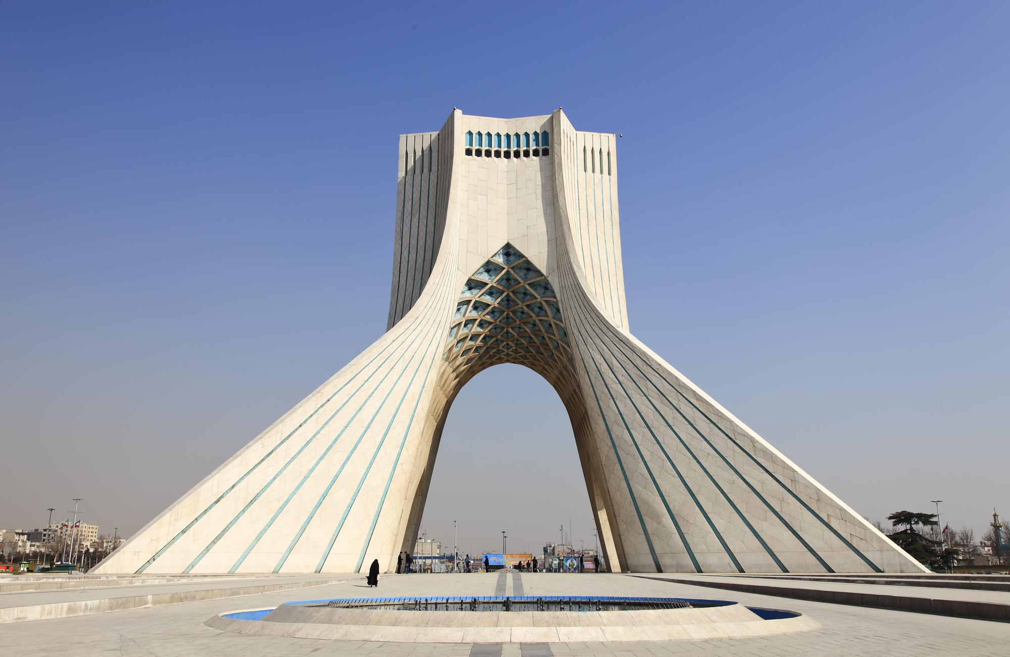 2000x1302 AD Classics: Azadi Tower / Hossein Amanat