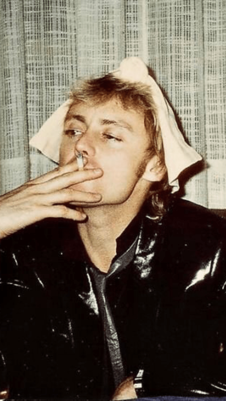 720x1280 Roger Taylor