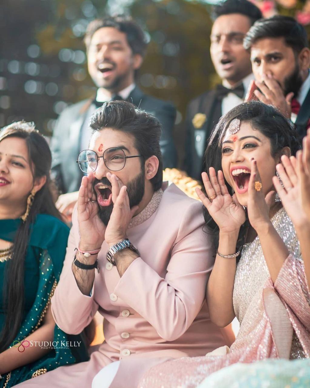 1023x1280 Bekhayali' duo Sachet Tandon, Parampara Thakur are engaged. Girl photo poses, Bride photo, Photo poses