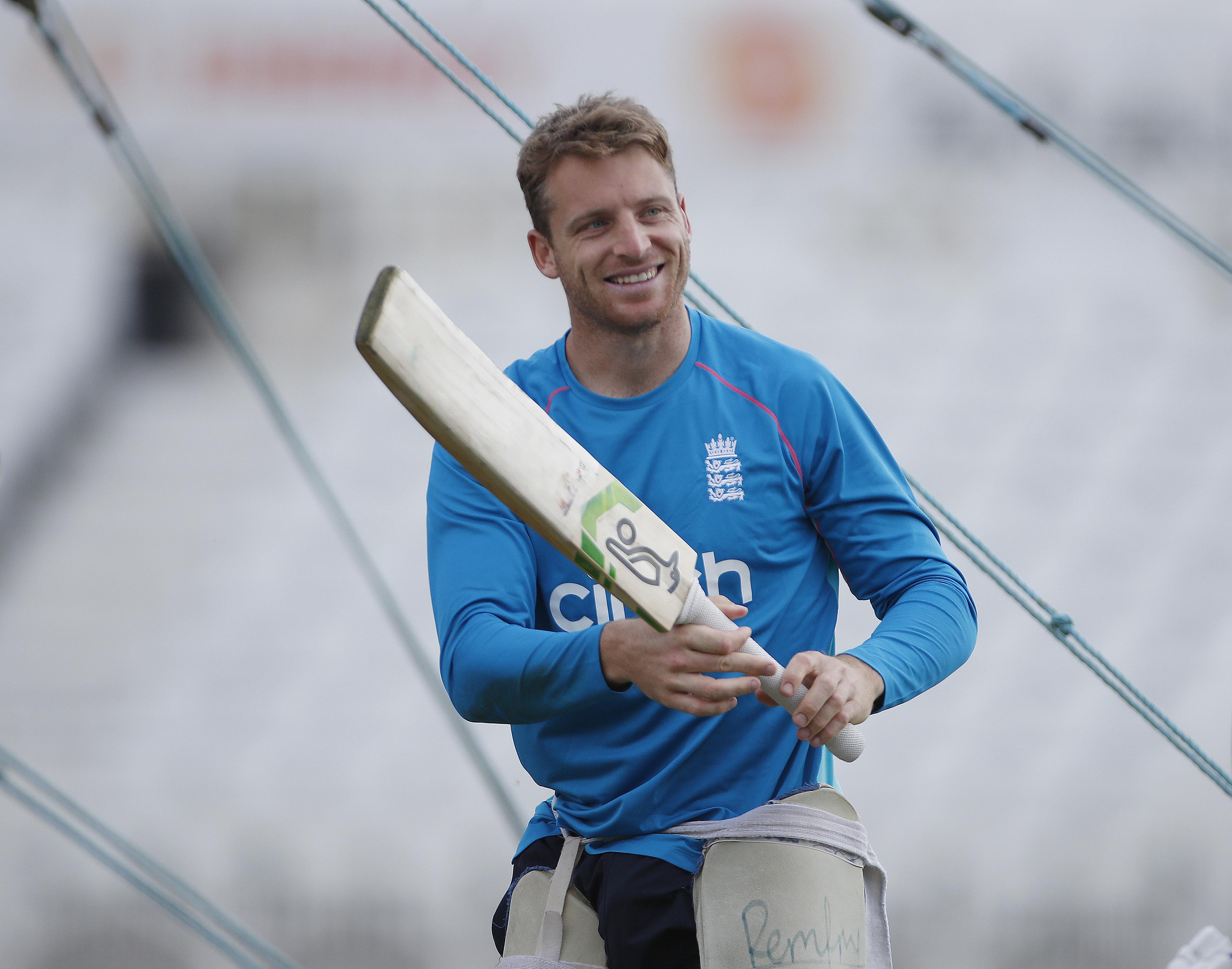 3556x2797 Buttler, Leach added to England squad for final India test
