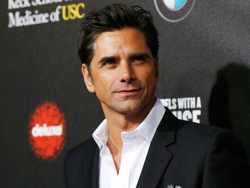 1024x768 John Stamos Talks to Howard Stern About Rehab, Ambien Use