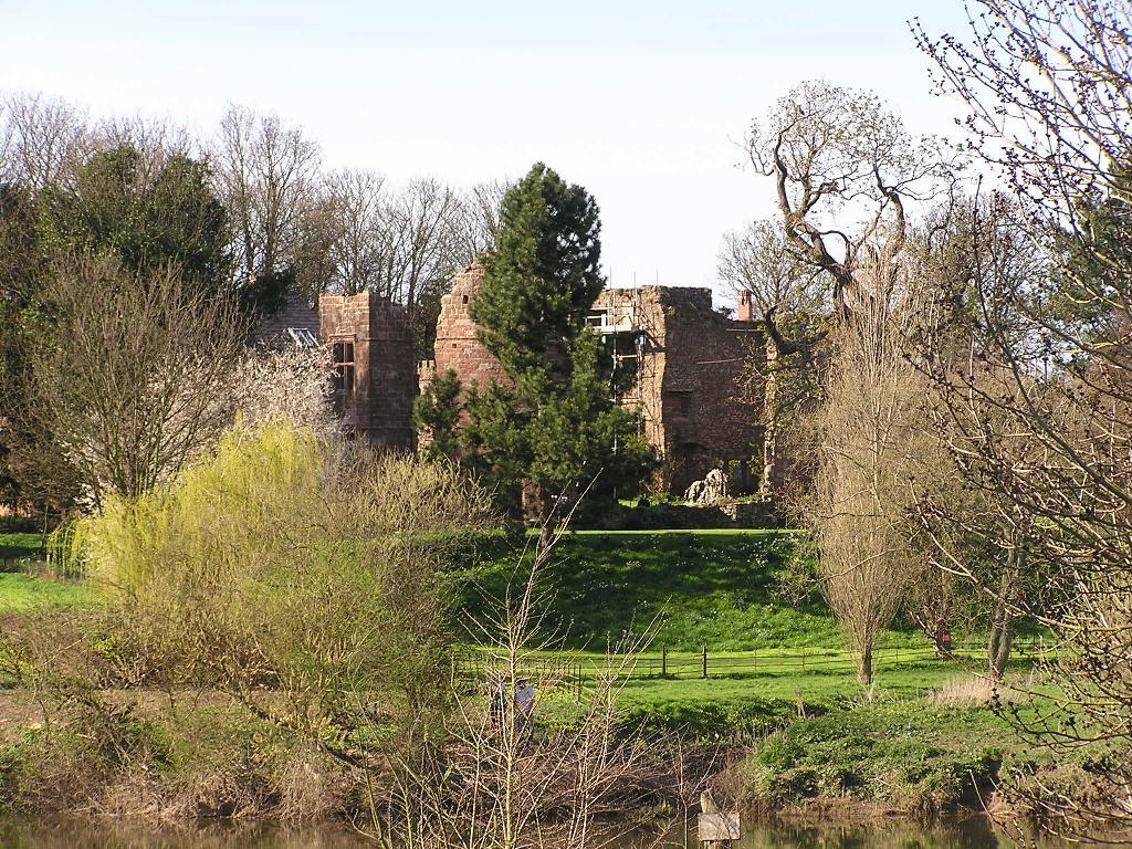 1024x768 Wilton Castle