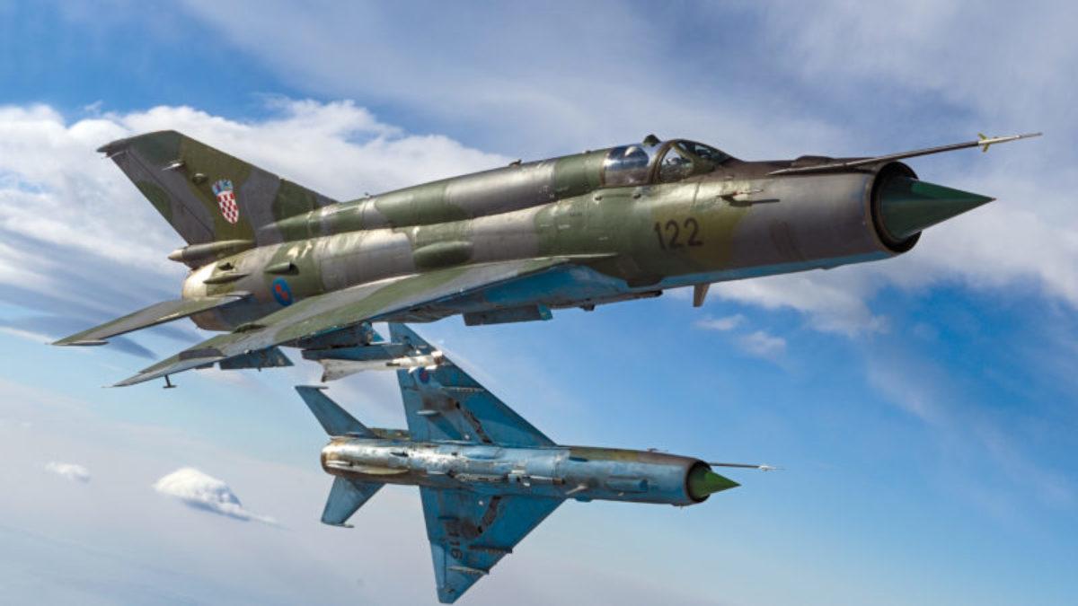 Mikoyan-Gurevich MiG-21 Wallpapers - Top Free Mikoyan-Gurevich MiG-21 ...