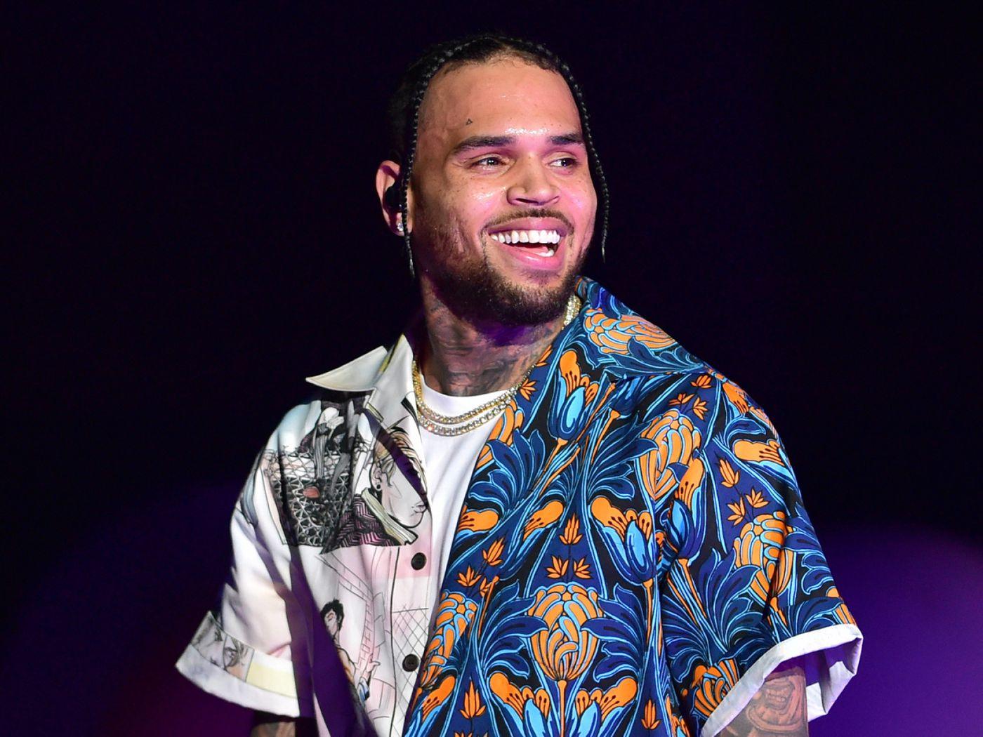 1400x1050 Chris Brown launches dance challenge for “Go Crazy”