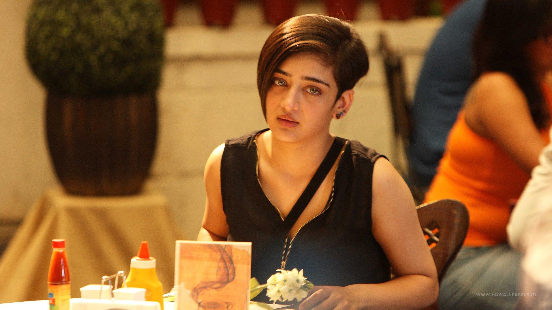 1920x1080 Akshara Haasan HD Wallpaper and Background Image