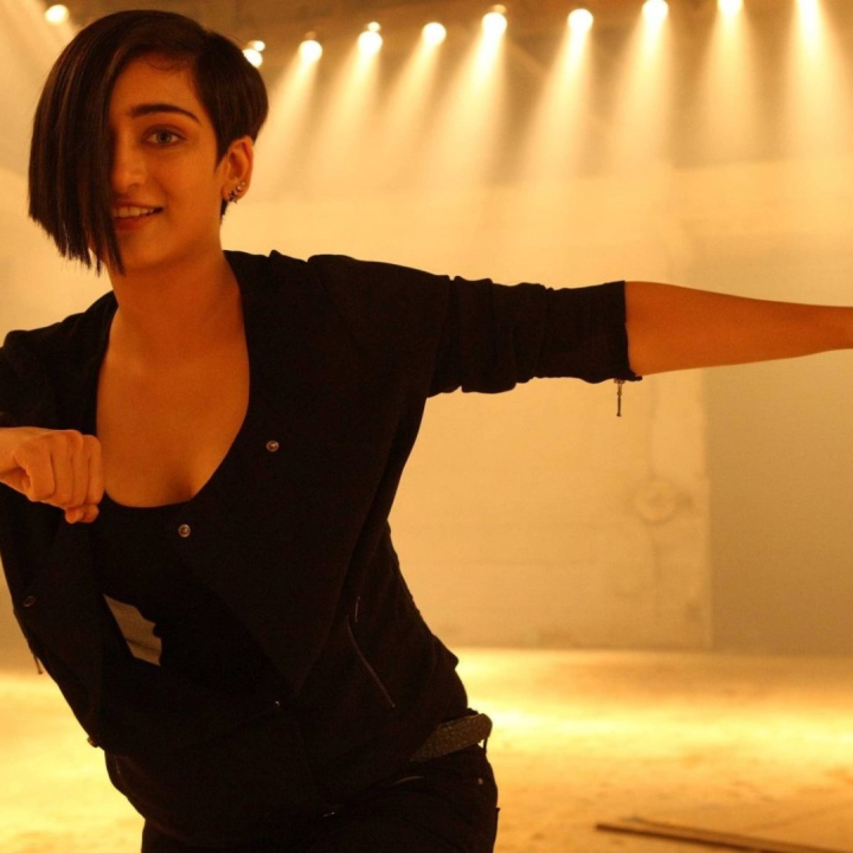2932x2932 Akshara Haasan In Shamitabh 2015 iPad Pro Retina Display Wallpaper, HD Movies 4K Wallpaper, Image, Photo and Background