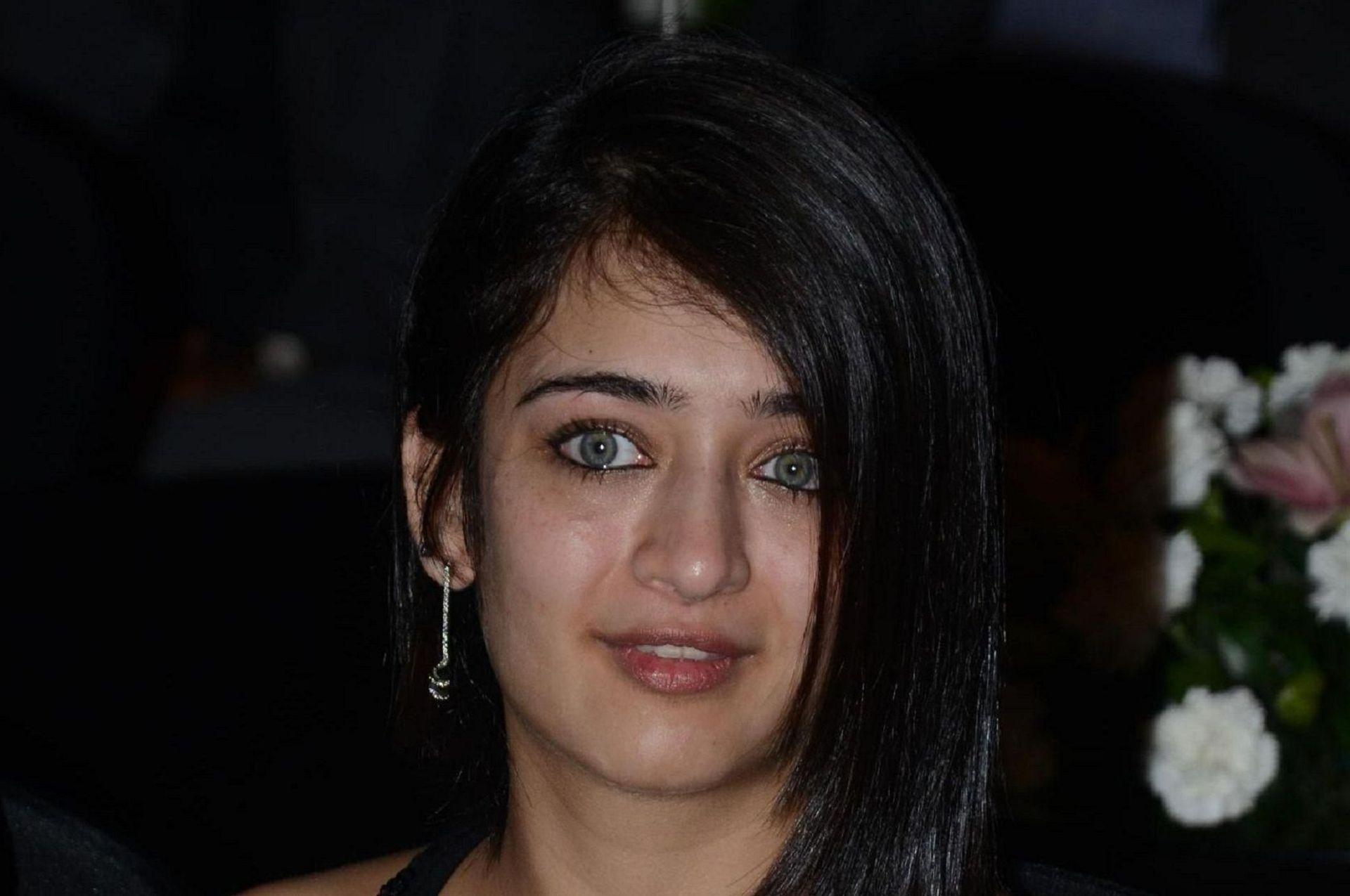 Akshara Haasan Wallpapers - Top Free Akshara Haasan Backgrounds ...