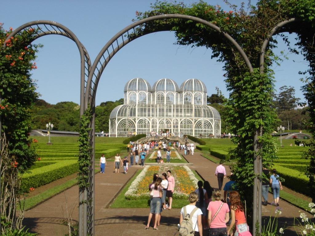 1024x768 Botanical Garden of Curitiba