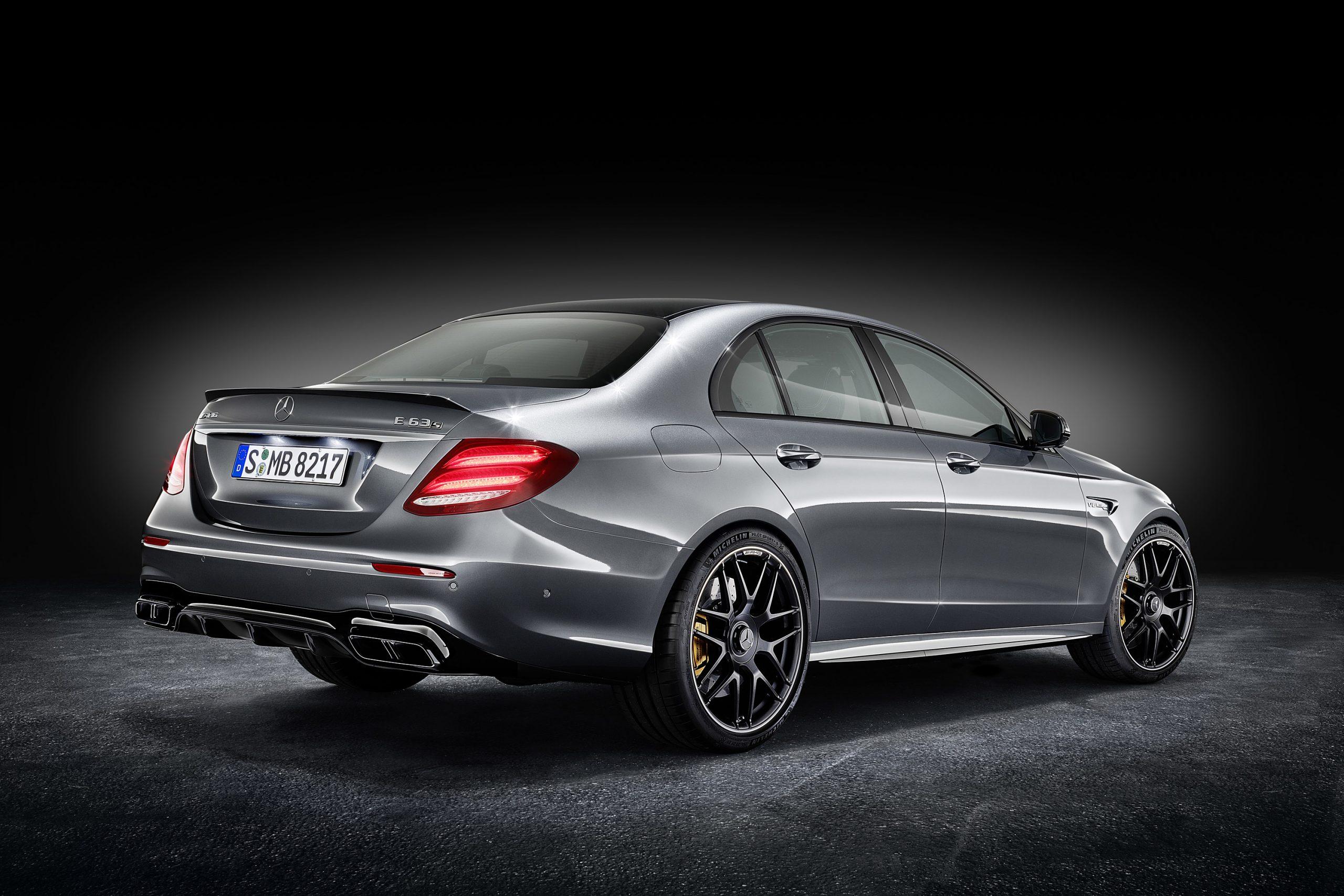 2560x1707 Mercedes Benz E63 AMG Wallpaper