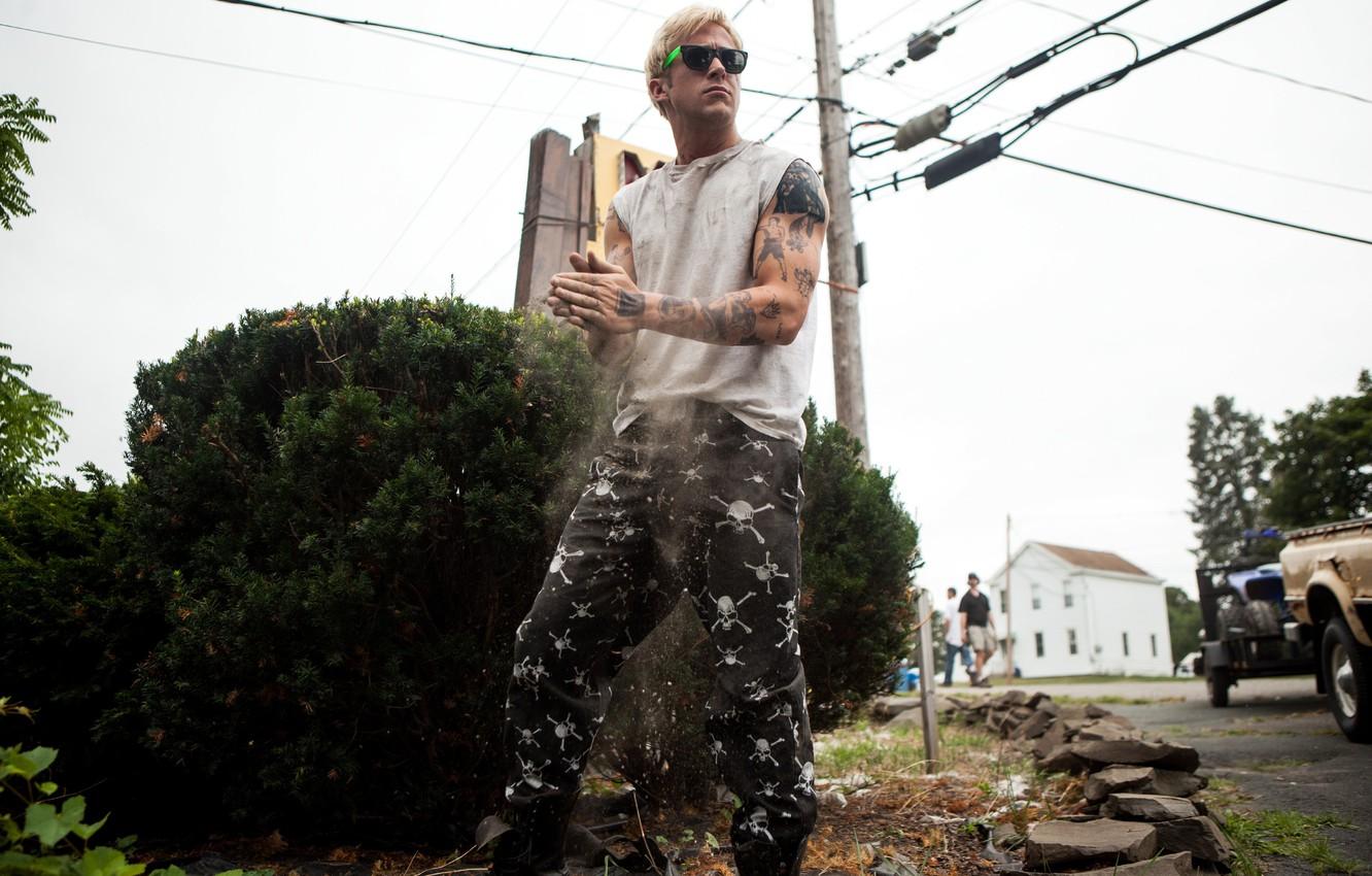 1332x850 Wallpaper style, glasses, Thriller, drama, crime, Ryan Gosling, Ryan Gosling, The Place Beyond the Pines, Luke, The place beyond the pines image for desktop, section фильмы