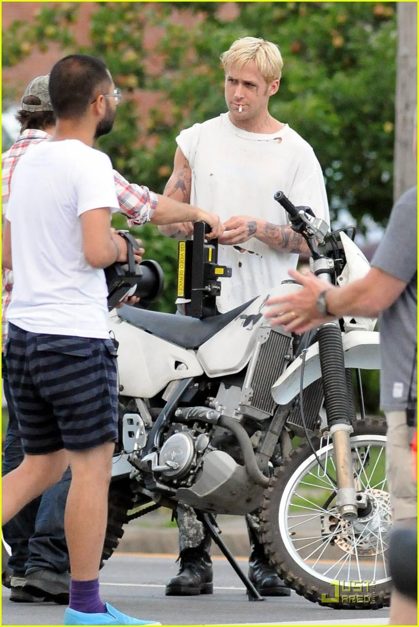 817x1222 Ryan Gosling: Rose Byrne Joins 'Place Beyond the Pines Gosling Photo