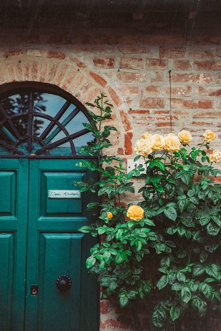 736x1104 Dinner in Montepulciano. Beautiful wallpaper, Beautiful doors, Most beautiful wallpaper