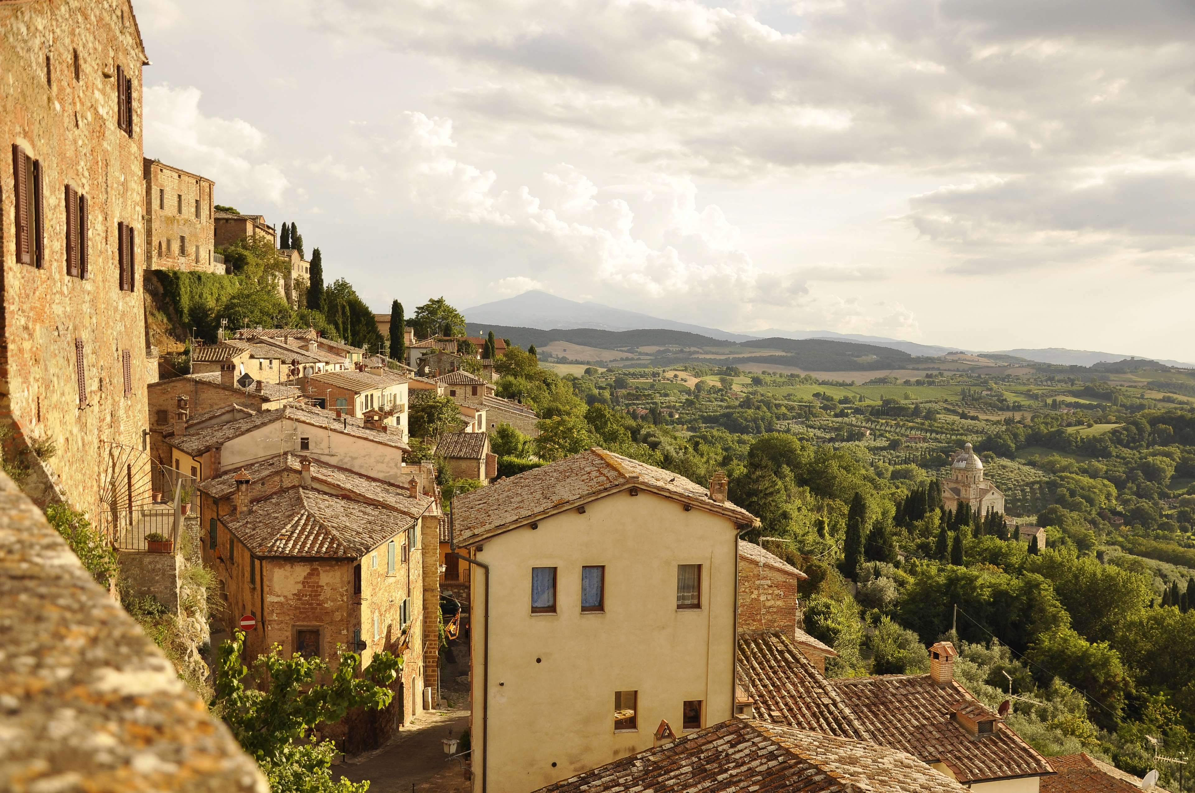 3840x2550 architecture, green, holiday, holidays, italy, landscape, montepulciano, monument, old, peace of mind, religion, summer, the mediterranean sea, the sun, tour, tourism, town, townhouses, travel, tree, tuscany, view 4k wallpaper