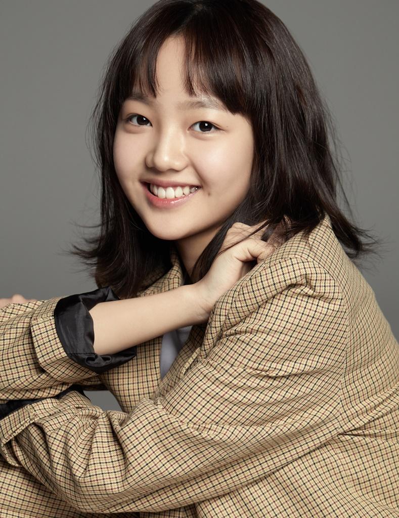 789x1024 Lee Chae Yun (2005) (Actor), Biography