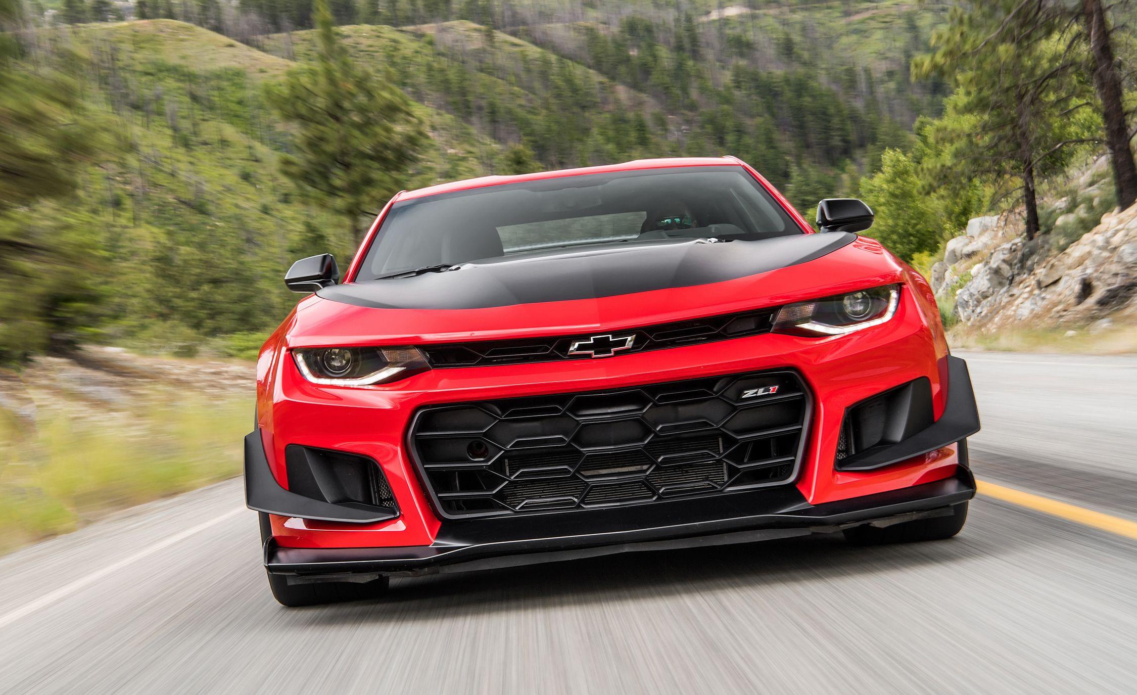 2250x1375 Chevrolet Camaro ZL1 1LE Front Wallpaper (2)