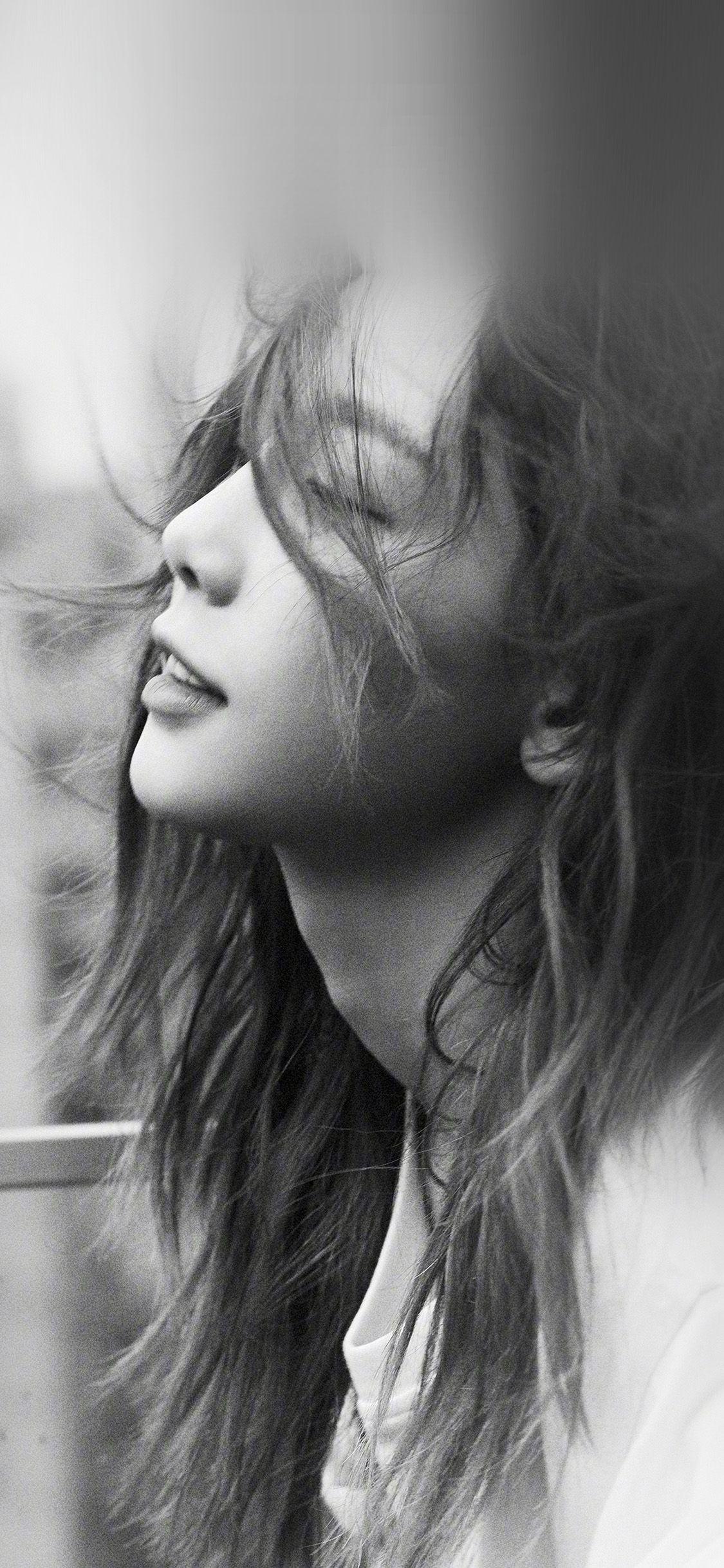 1125x2436 Taeyeon Phone Wallpaper