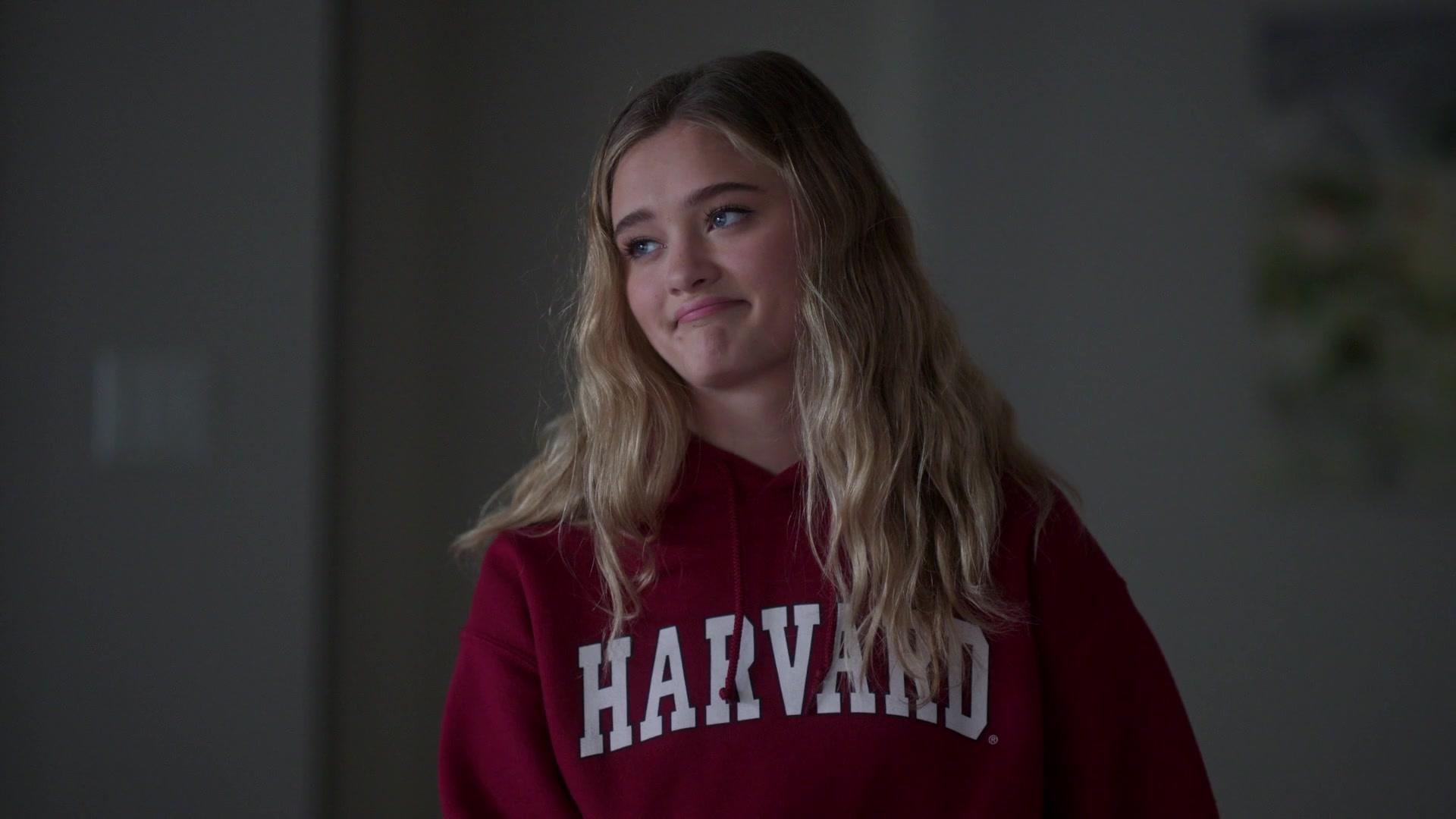 1920x1080 Harvard Hoodie Of Lizzy Greene As Sophie In A Million Little Things S03E02 Writings On The Wall (2020)