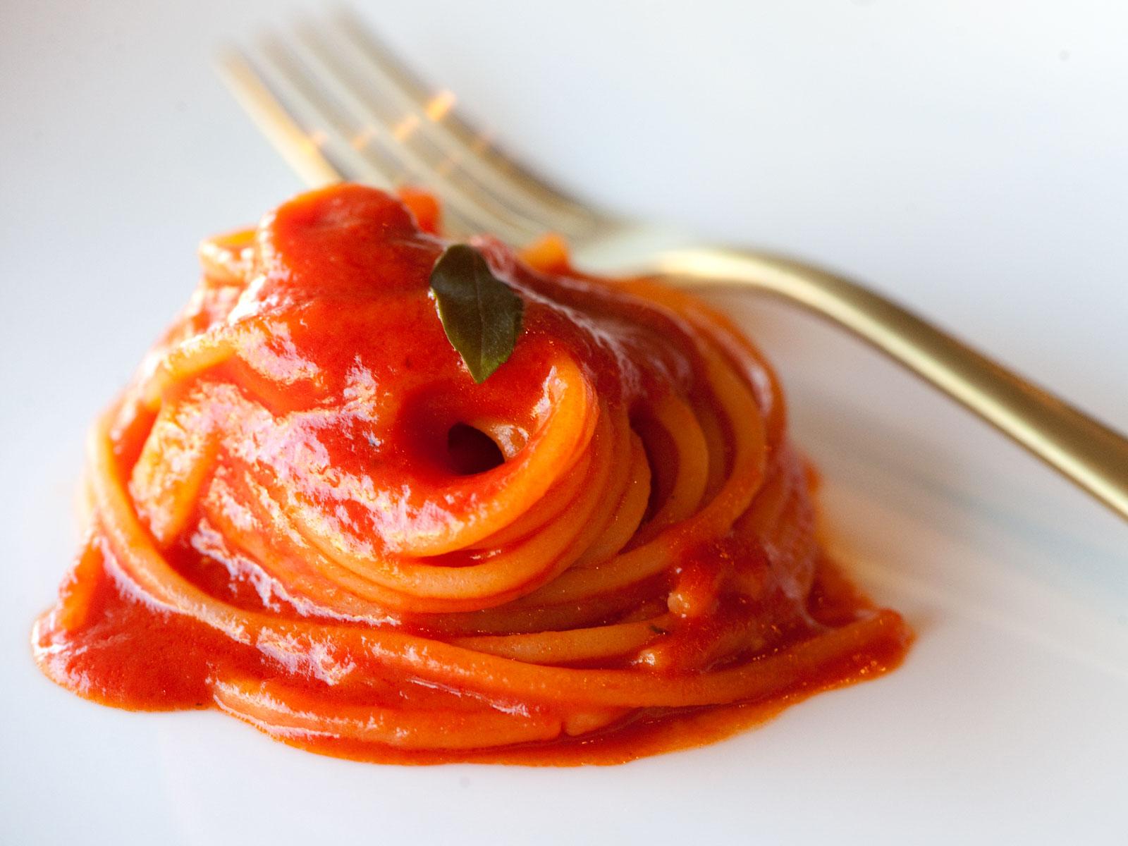 1600x1200 Secrets to Perfect Tomato Sauce, from a Naples Pasta Master. Food & Wine