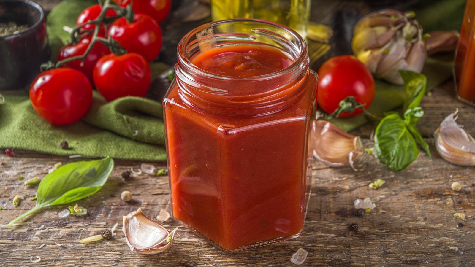 Vibrant Tomato Sauce Recipe Landscape for Mobile Vibrant Tomato Sauce Recipe Landscape for Mobile