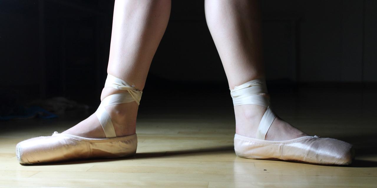 1280x640 Ballet feet, ballet shoes, ballerina, dance, shoes