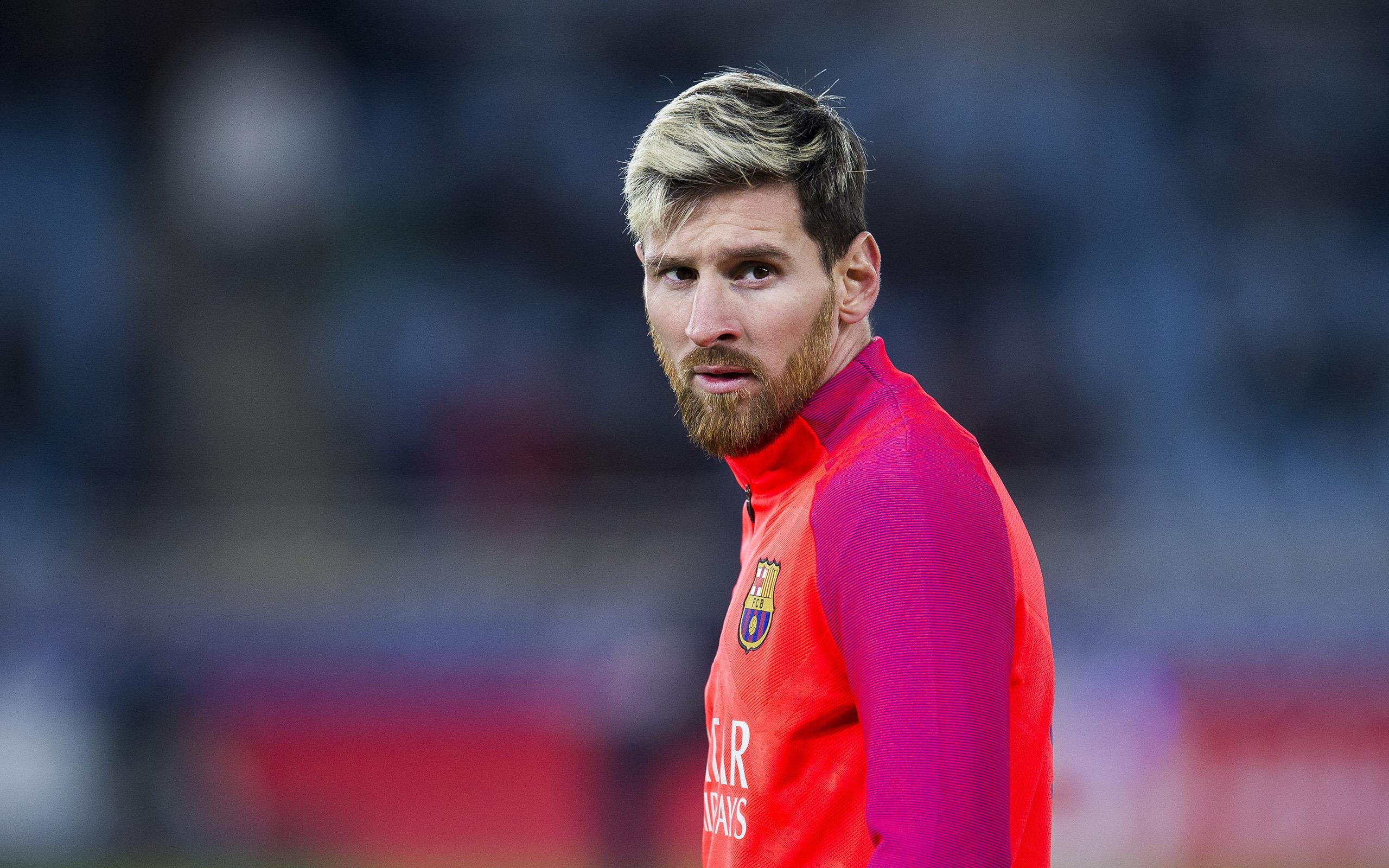 2560x1600 Lionel Messi 2017 FC Barcelona Poster Wallpaper