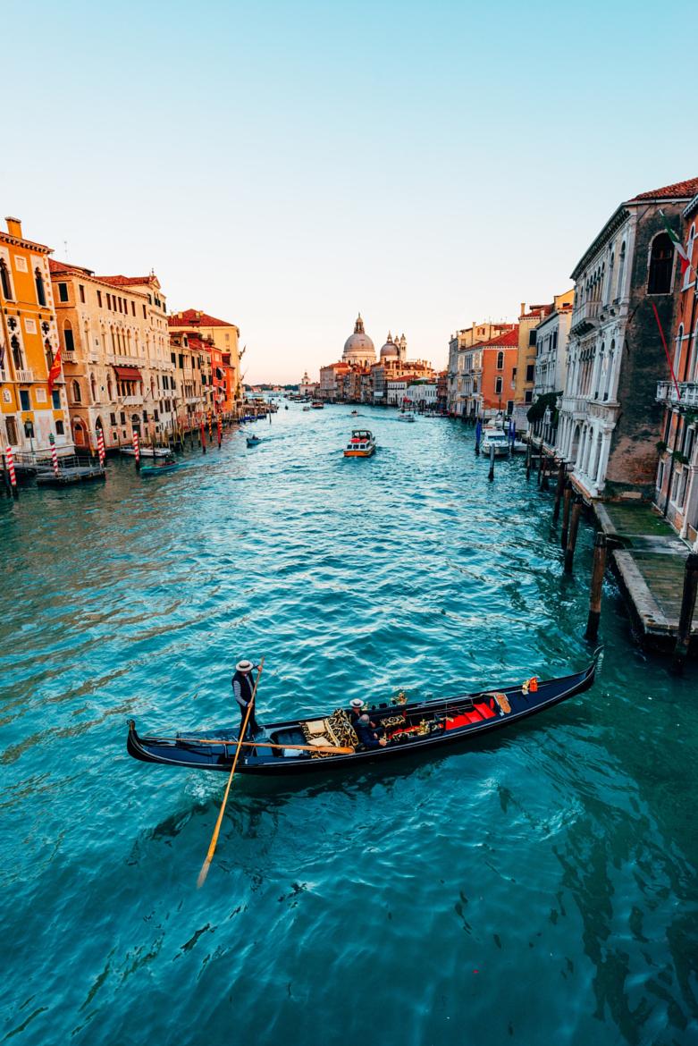 781x1170 Venice Gondola Wallpaper