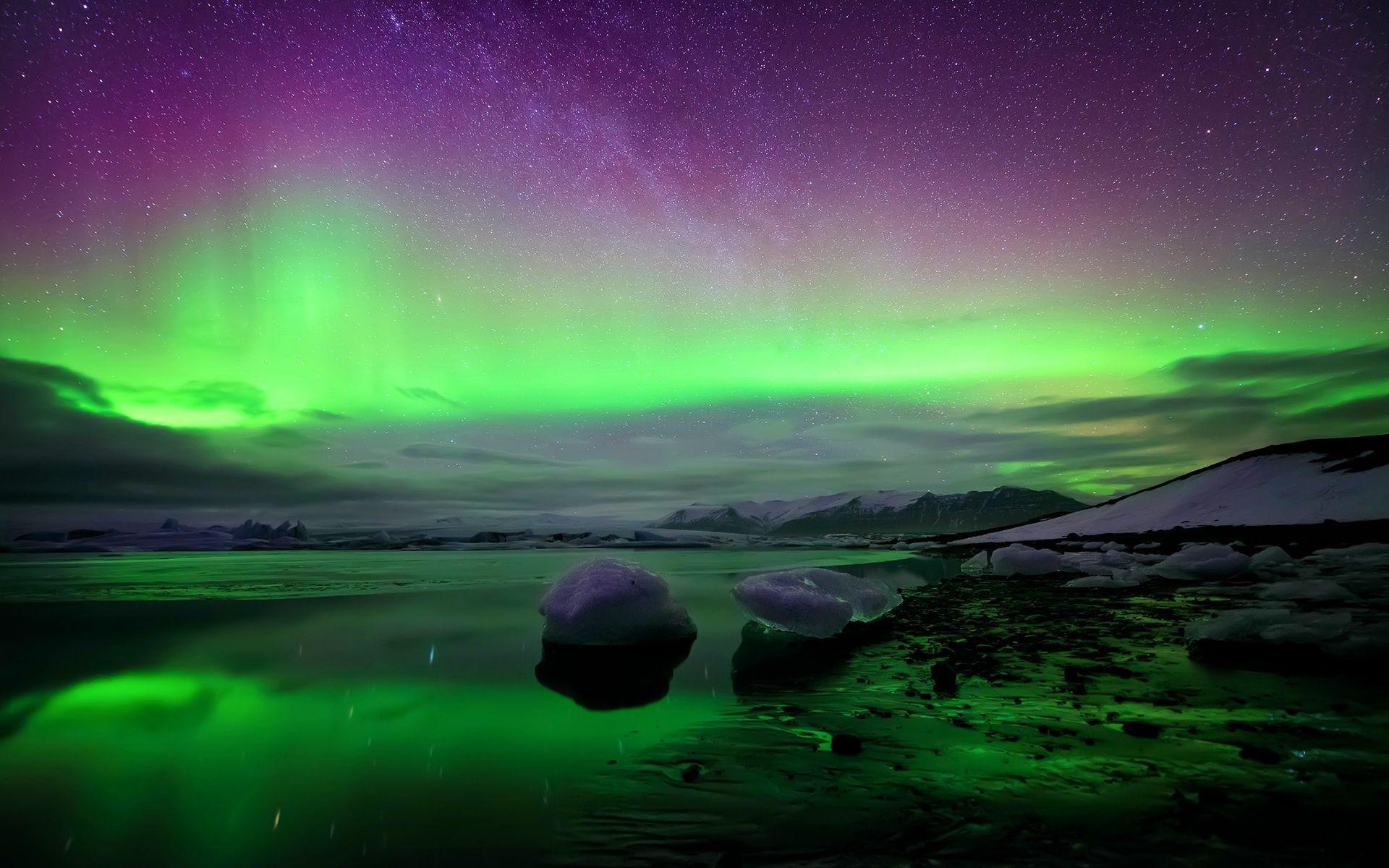 1920x1200 Purple Northern Lights Wallpaper