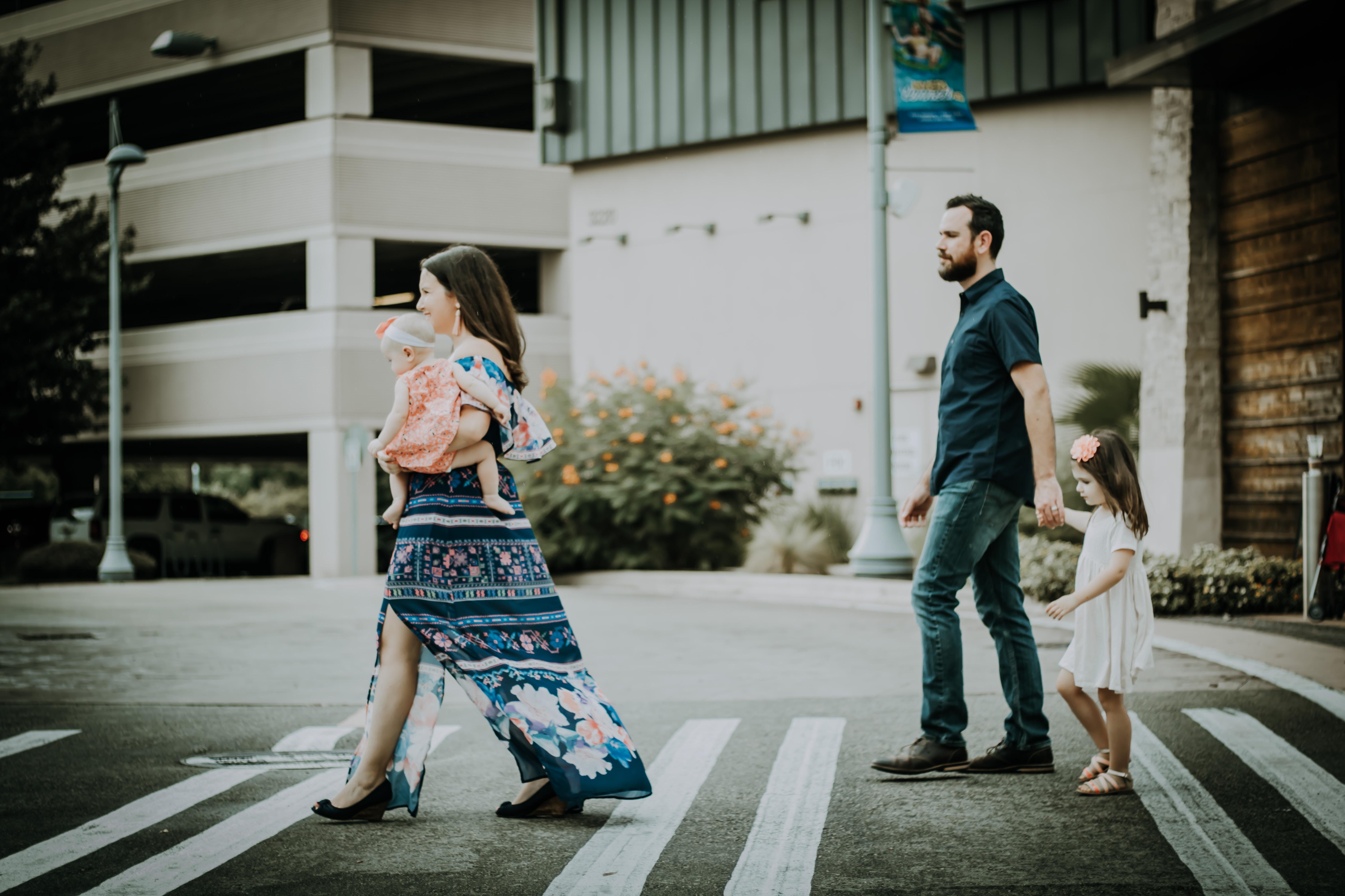 6000x4000 6000x4000 family, baby, girl, brunet, walk, shopping, crosswalk, beard, dad, Creative Commons image, mom, portrait, walking, street, couple, kid