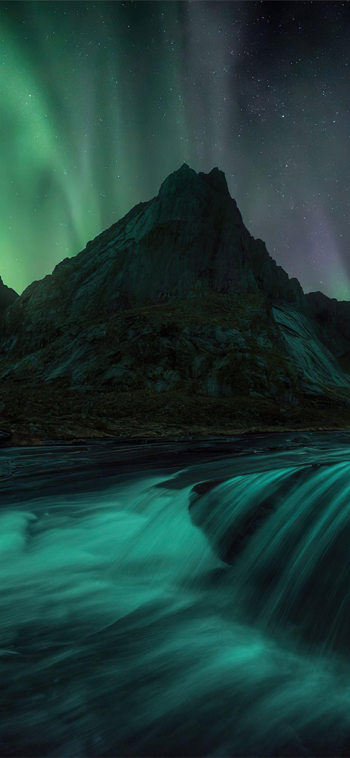 1125x2436 lofoten islands northern lights 4k #northernlights #mountains #nature k #stars #sky #longexposure #iPhone11Wal. Northern lights, Wallpaper, Green leaf wallpaper